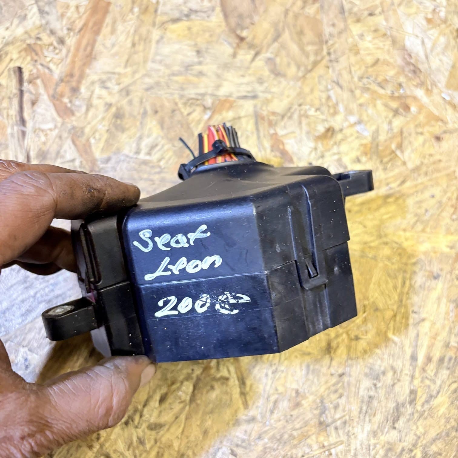 SEAT LEON FR 2005-2012 FUSE BOX