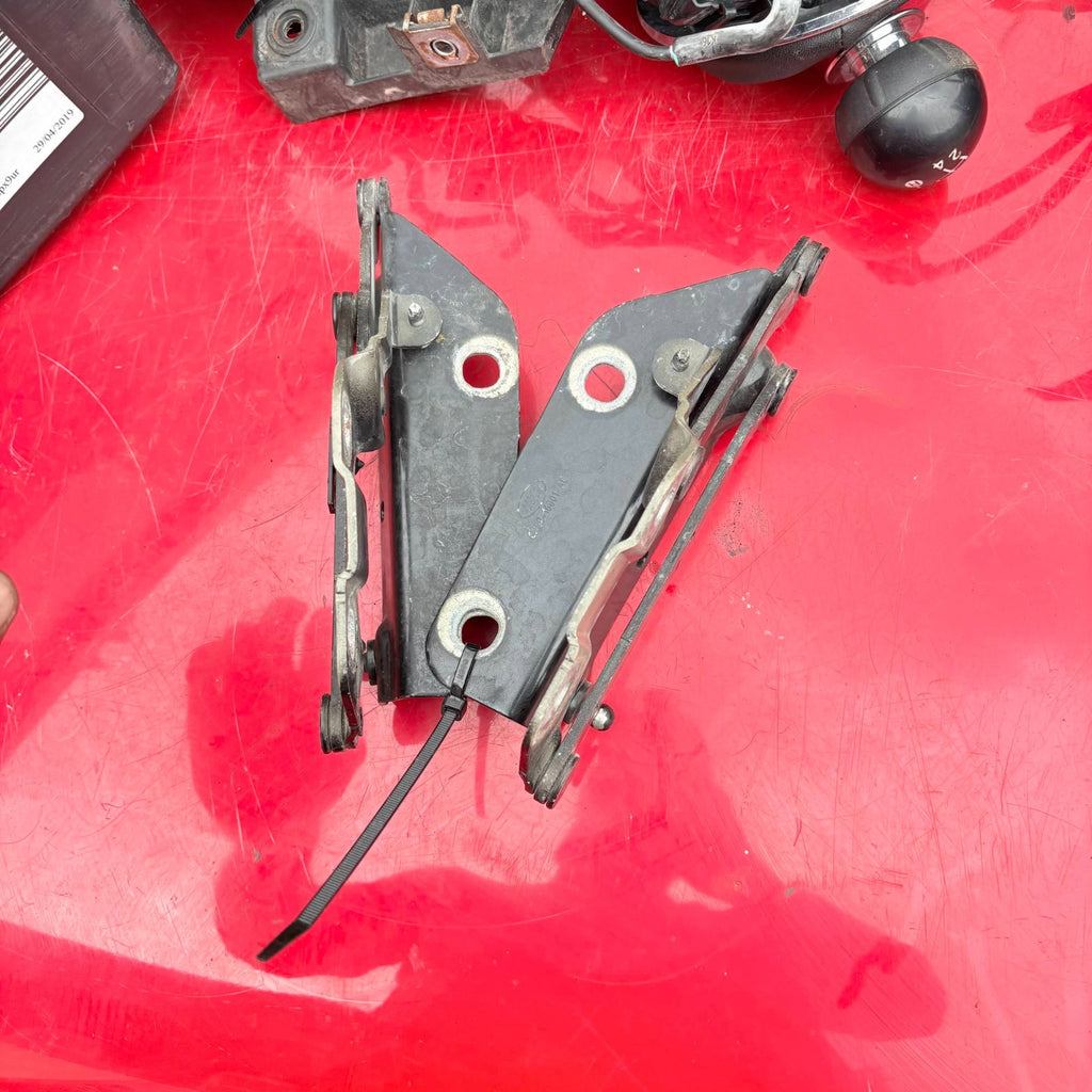 LAND ROVER FREELANDER 2 2007 HINGE PASSENGER SIDE FRONT N/S