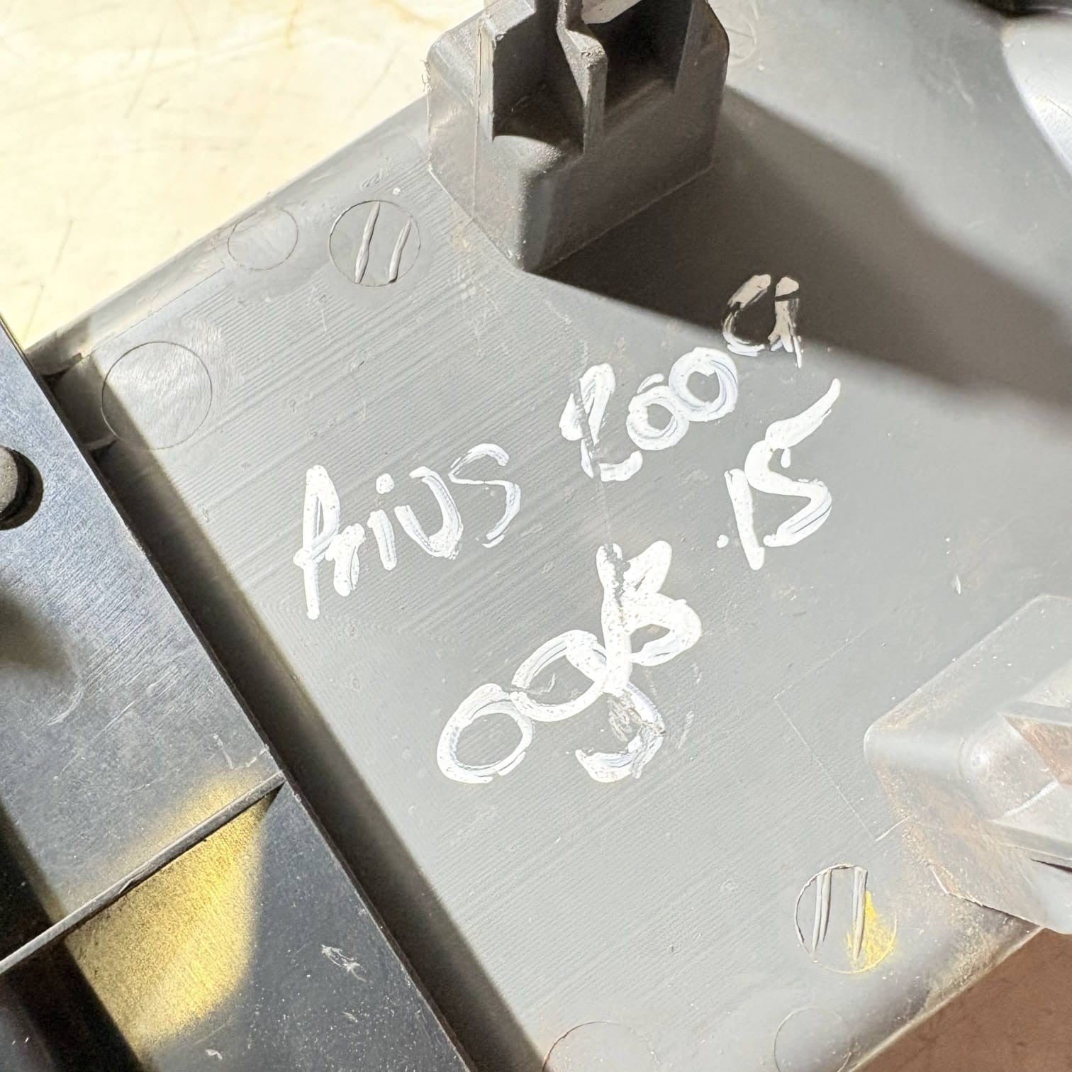 TOYOTA PRIUS Hatchback XW20 Cup Holder 1A8C1-008G 1.5 Hybrid 57kw 2009