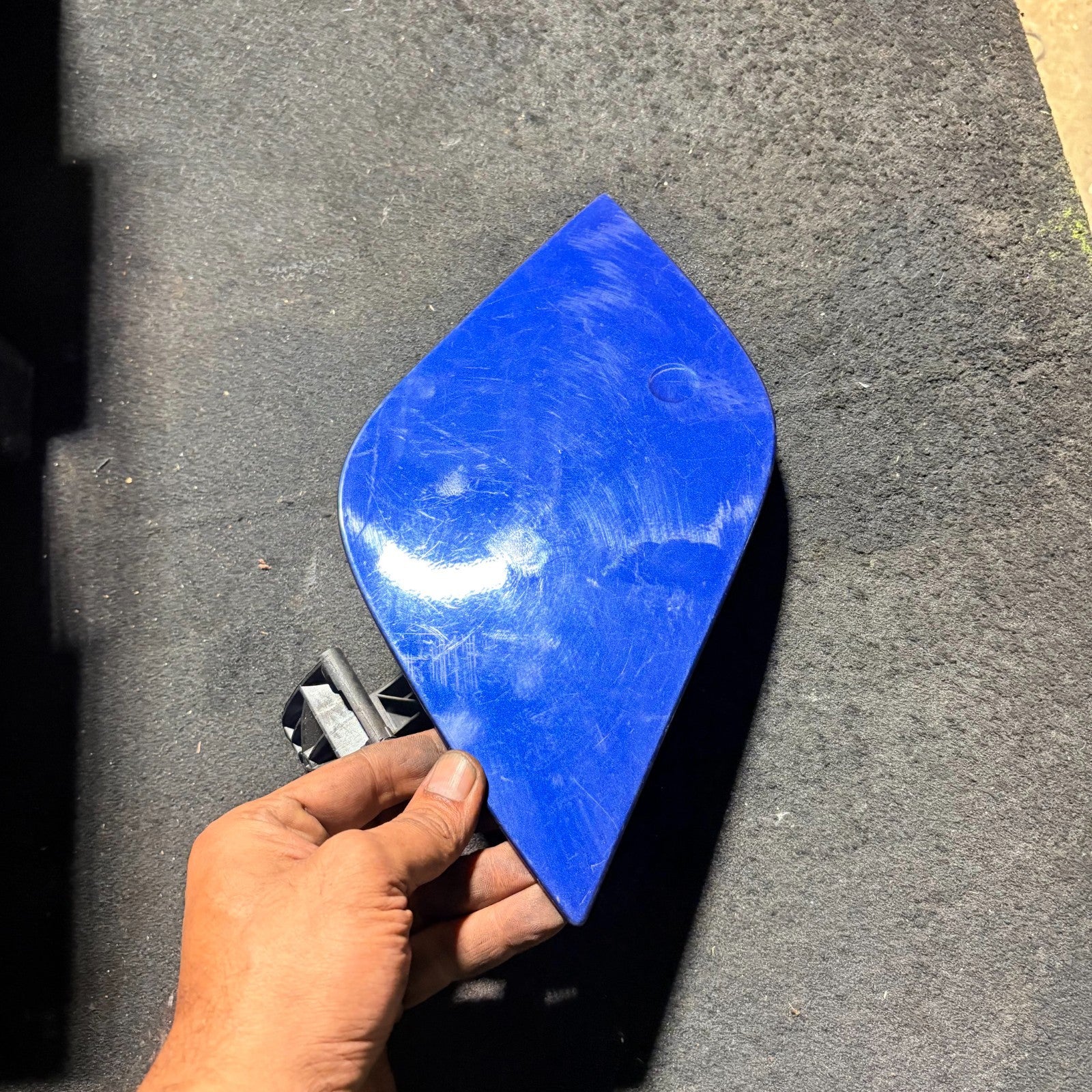 BM51-A405A02-AC FORD FOCUS FUEL FLAP BLUE 2015