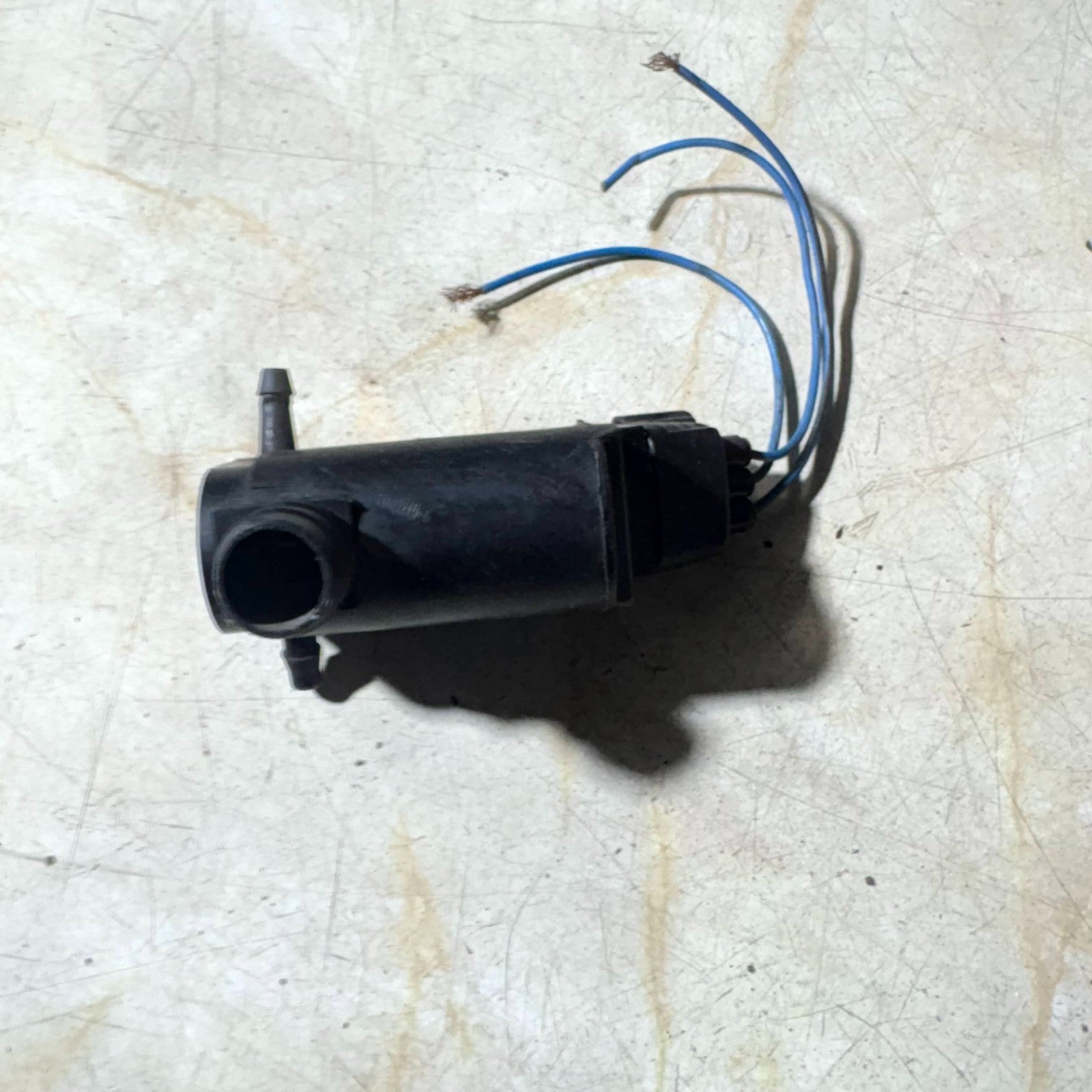 TOYOTA AVENSIS WINDSCREEN WASHER PUMP 12V