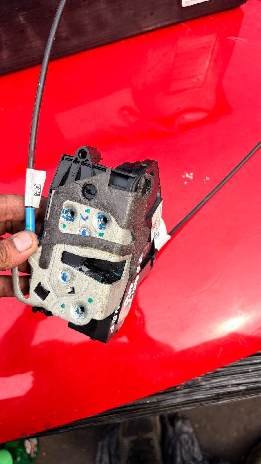 FORD ECOSPORT DOOR LOCK FRONT LEFT EN15-A219A65-AB 2016