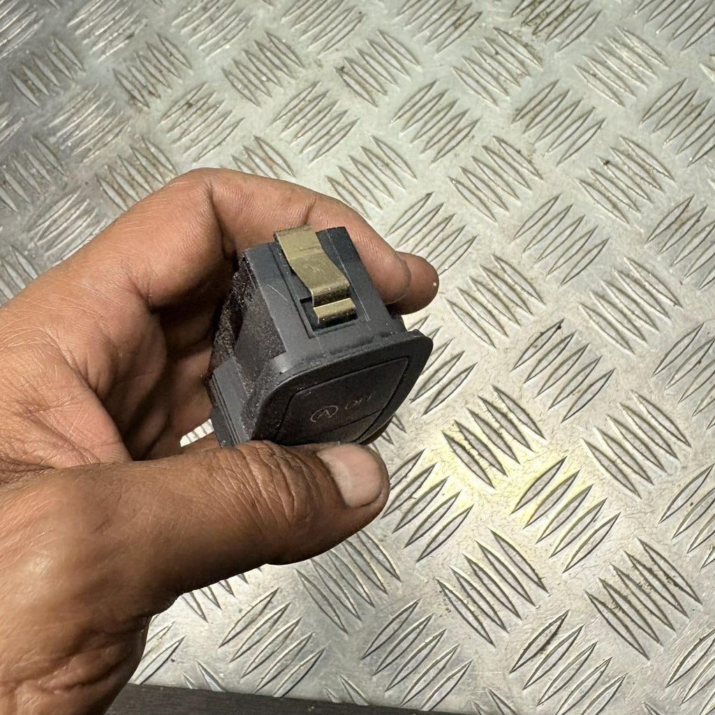 Audi A1 S1 8X Facelift 2015-2018 Hazard Start Stop Airbag OFF Panel 8X0959672G