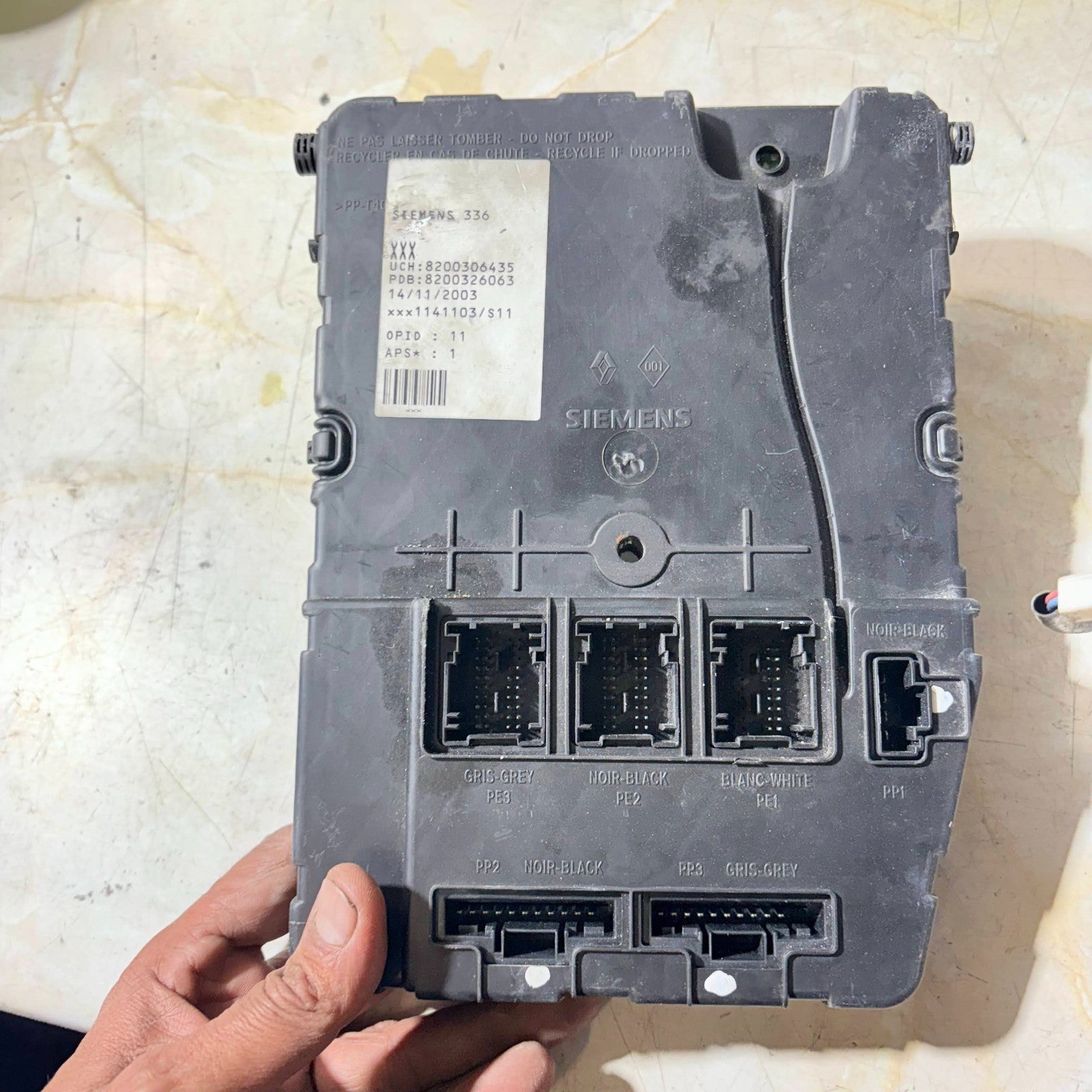 Renault Megane Mk2 03-08 Comfort Body Control Module 8200306435