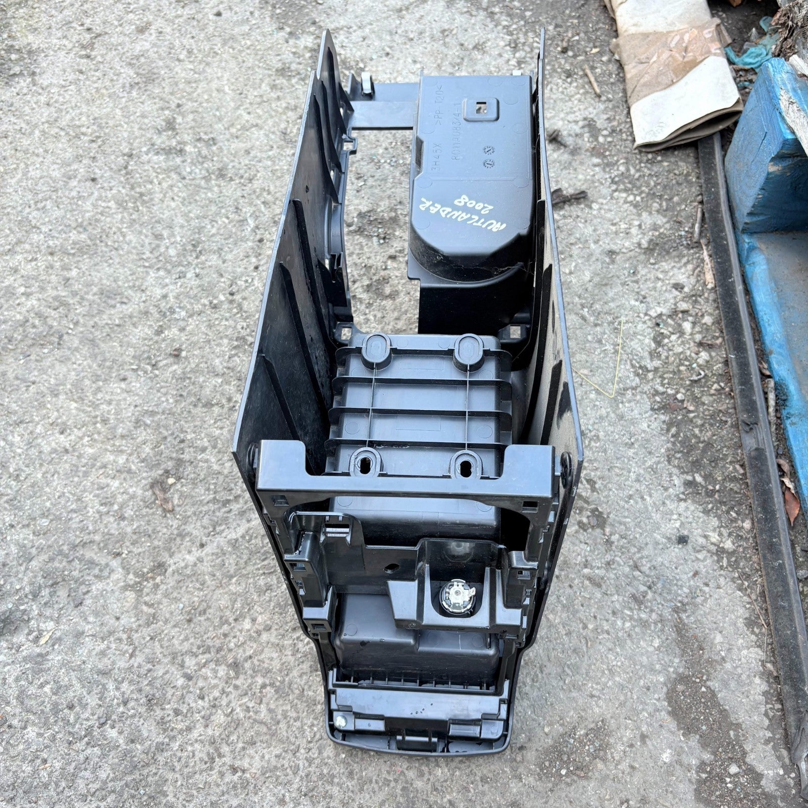 Mitsubishi Outlander 2006-2012 8011A083/4-1 Arm Rest Interior Trim