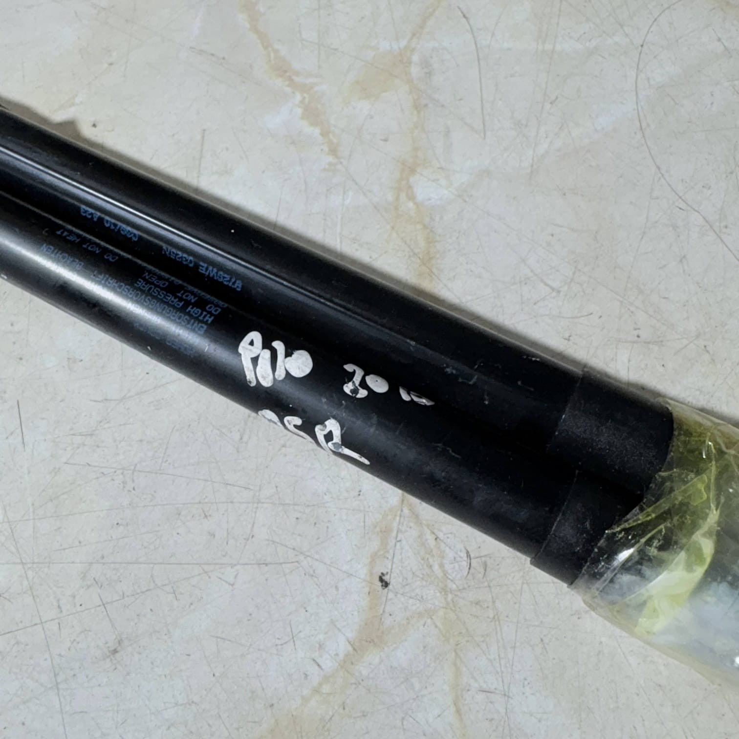 VW POLO 6R 2009-14 REAR TAILGATE BOOT GAS STRUTS SUPPORT SPRINGS PAIR 6R6827550A