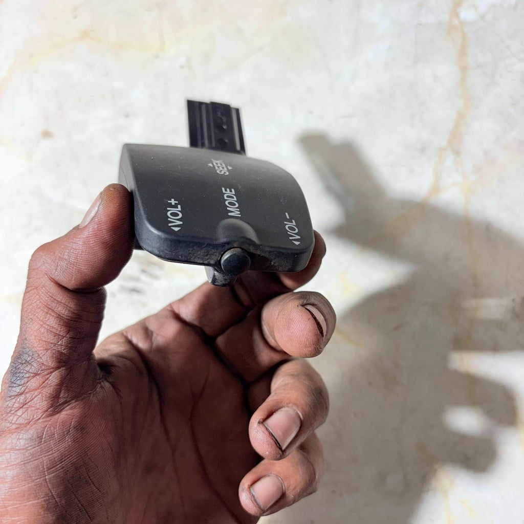 FORD FOCUS MK2 FORD KUGA MK1 2005 VOLUME CONTROL STALK DX1AA