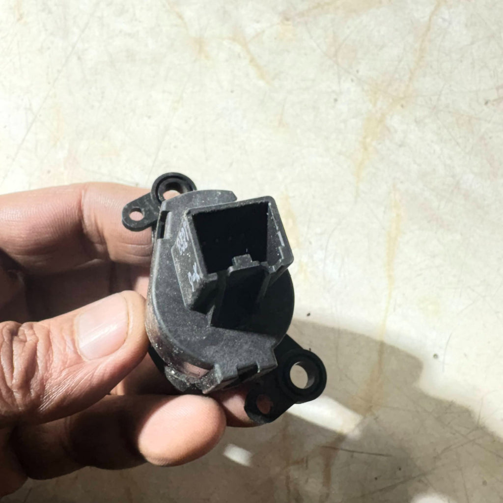INTERIOR TEMPERATURE SENSOR FOR MAZDA 3