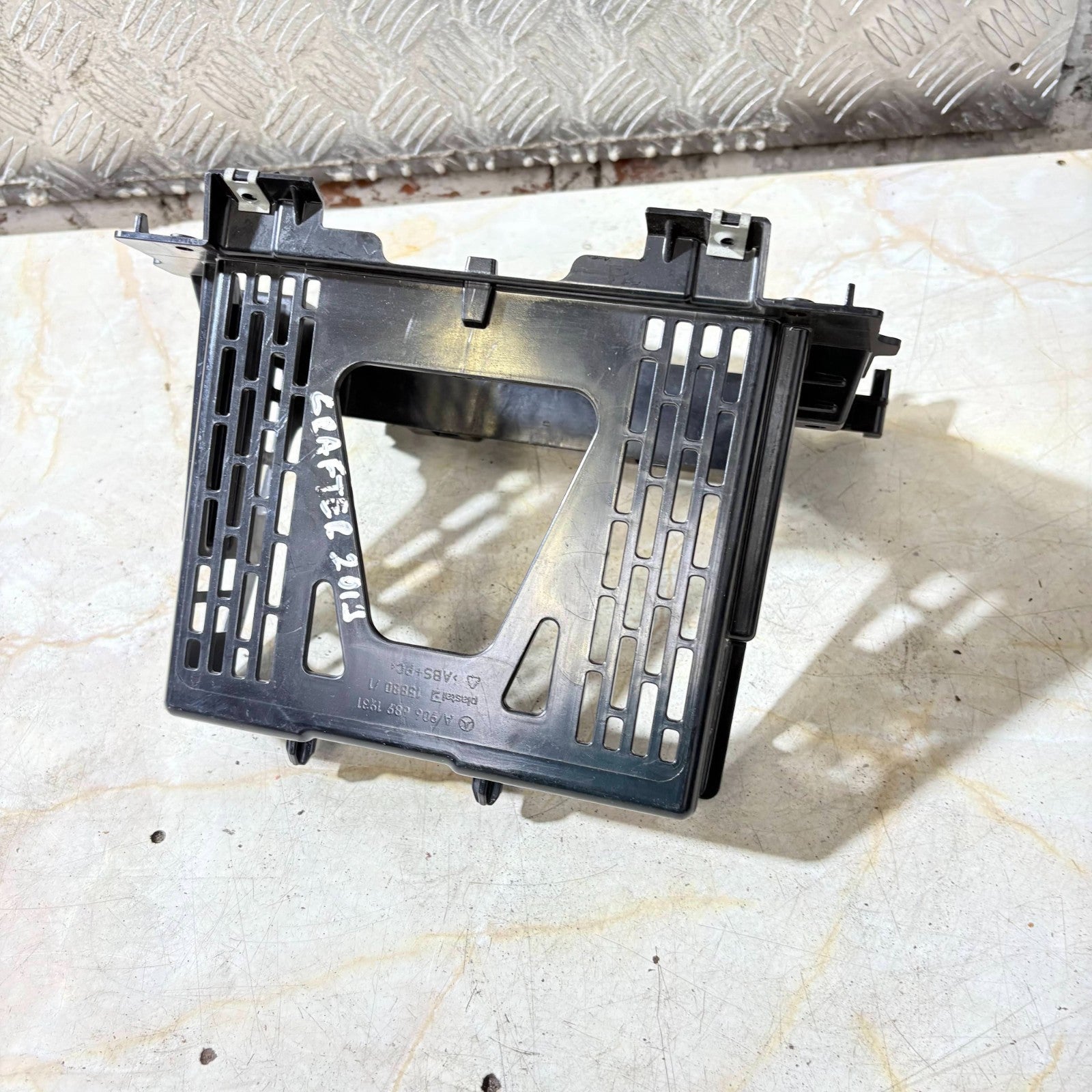 VW Crafter 2006-2017/Sprinter W906 2006-2018 Radio Mount Frame A9066891931