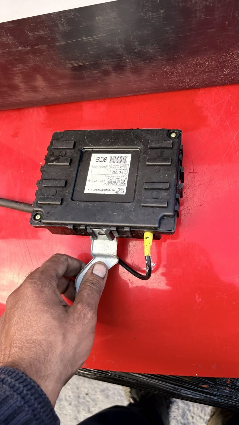 95400 B9510 97RA 010086 Hyundai Comfort Control Unit Module OE 2015