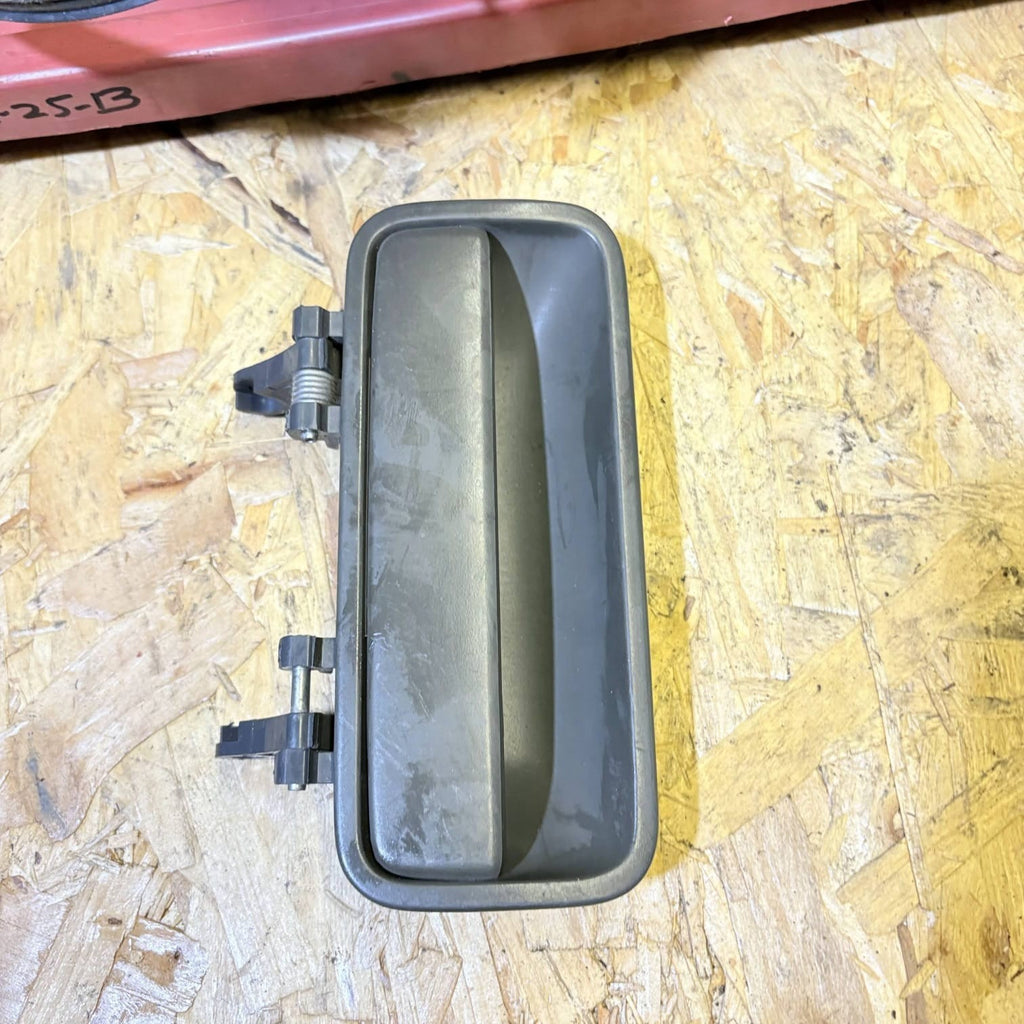 Land Rover Freelander 1 Rear Left Door Handle NSR CXB101520XXX 2001-06 5 Door