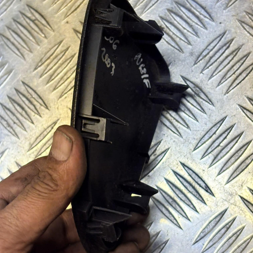 PEUGEOT 206CC 2006 PASSENGER SIDE NEARSIDE DASH END TRIMCOVER 9624270877
