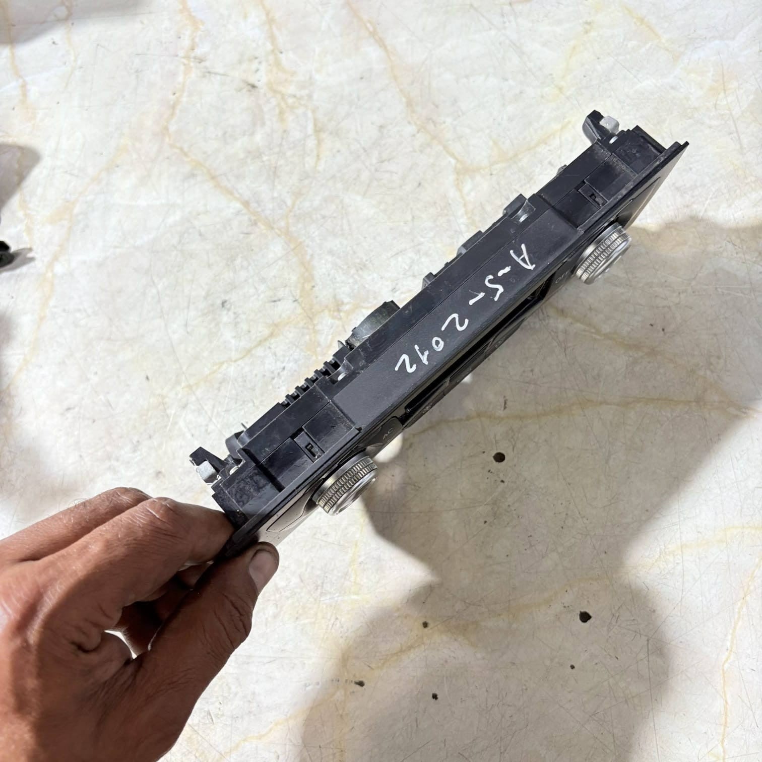 2012 AUDI A4 A/C HEATER CLIMATE CONTROL PANEL 8K2820043AH