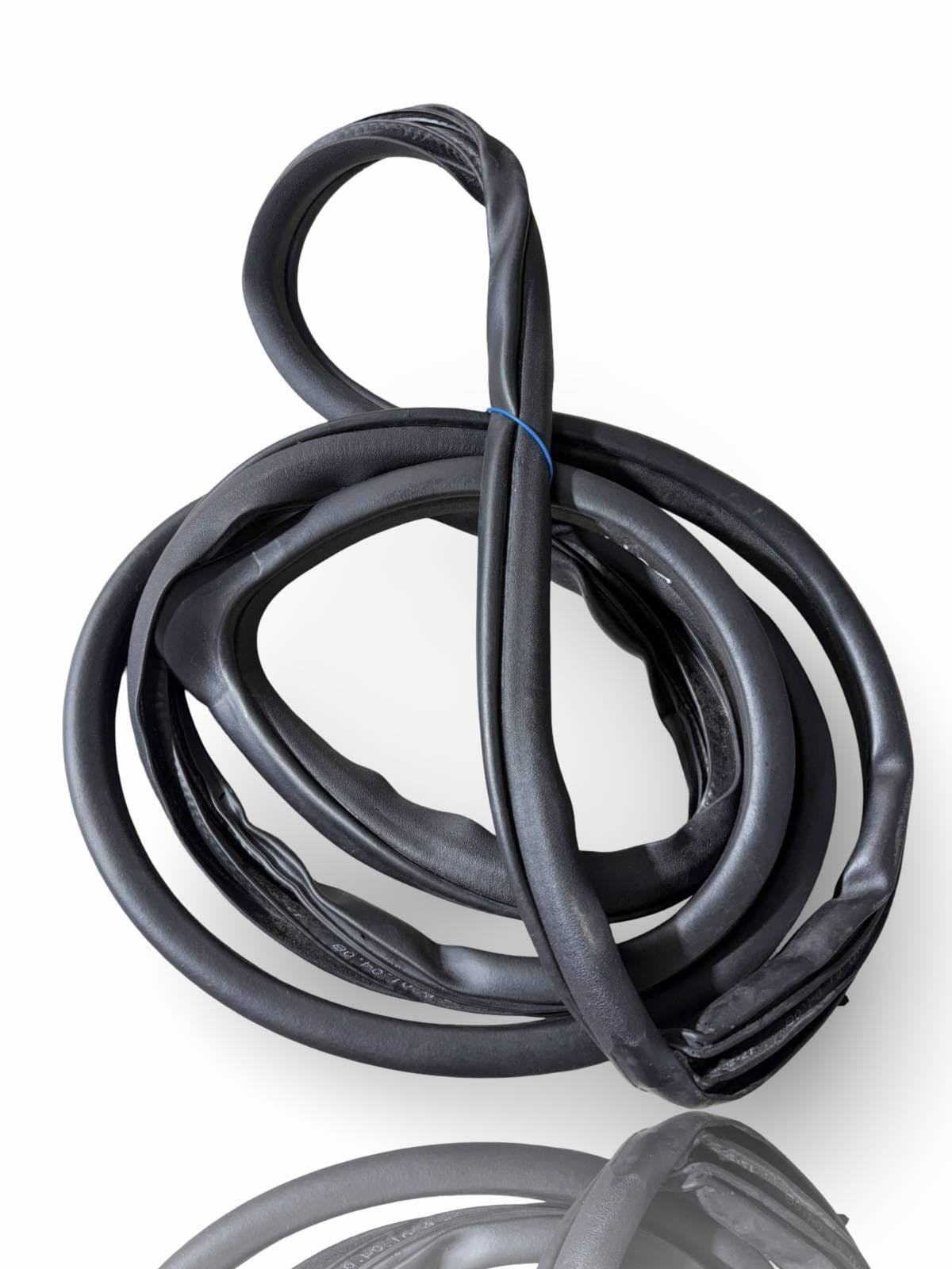 Honda Civic Left Passenger Nearside Front Door Seal Rubber Mk8 2005-2012S