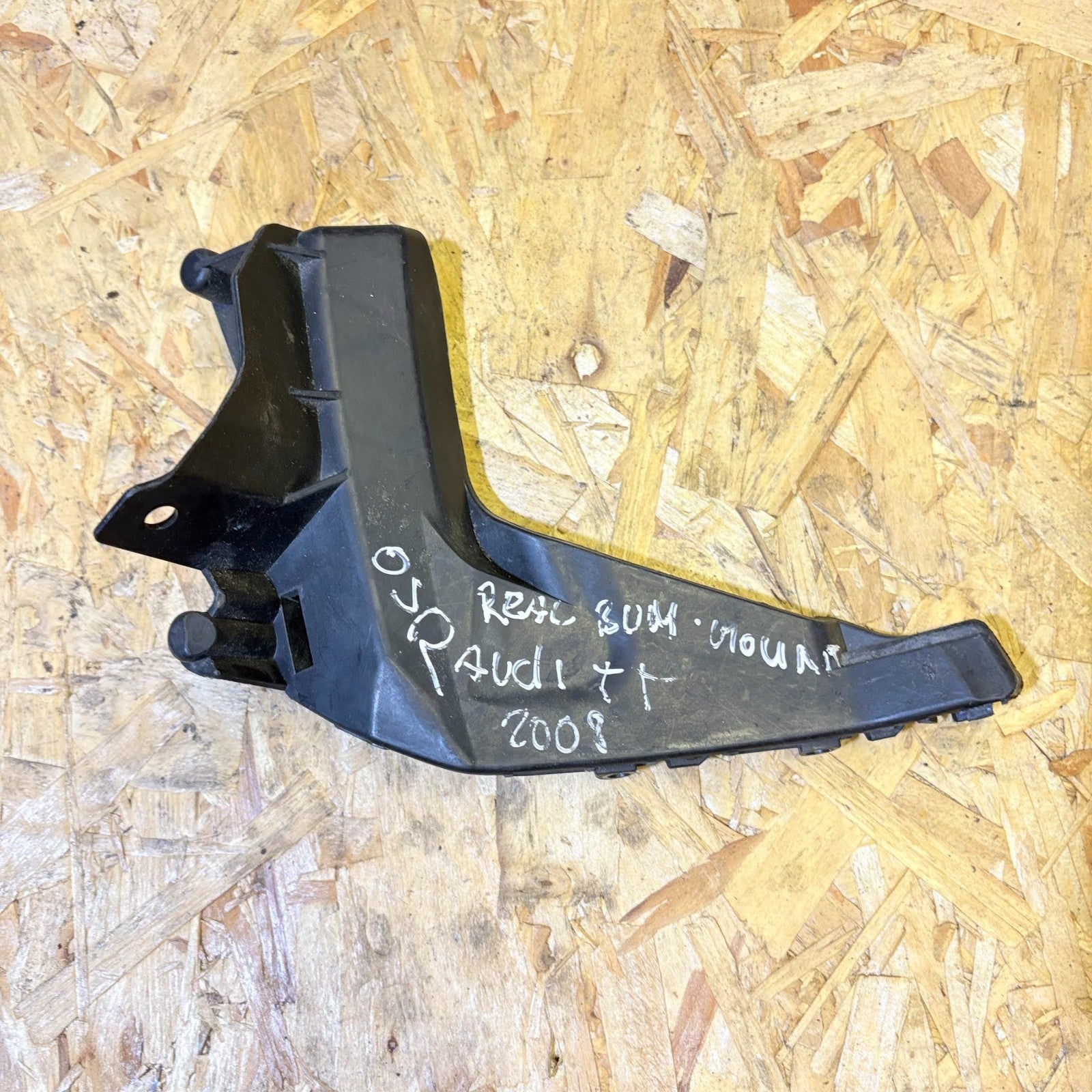 AUDI TT 2007-2014 REAR RIGHT BUMPER SUPPORT BRACKET 8J0807454B