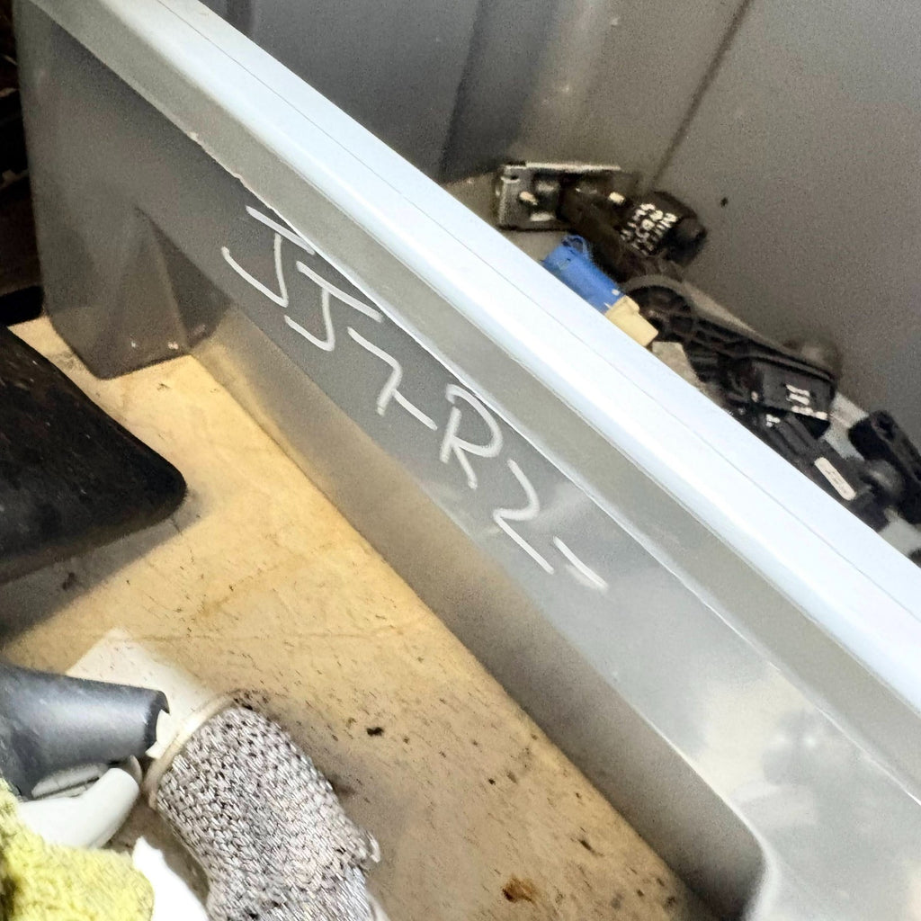 “Jaguar XF 2009–2014 Rear Right C-Pillar Impact Crash Sensor ” ✅