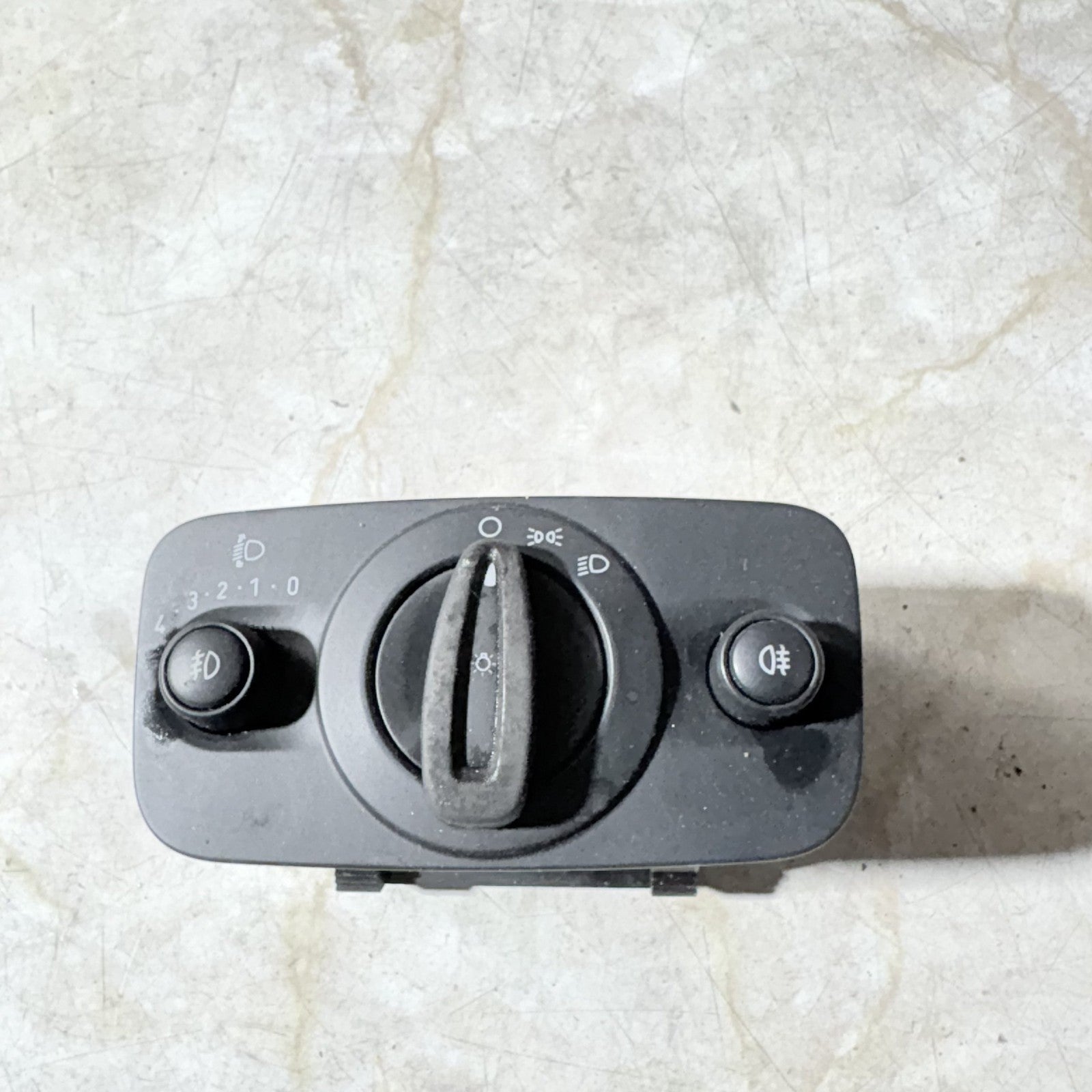 FORD FIESTA 2016 HEADLIGHT CONTROL SWITCH 8A6T13A824BB
