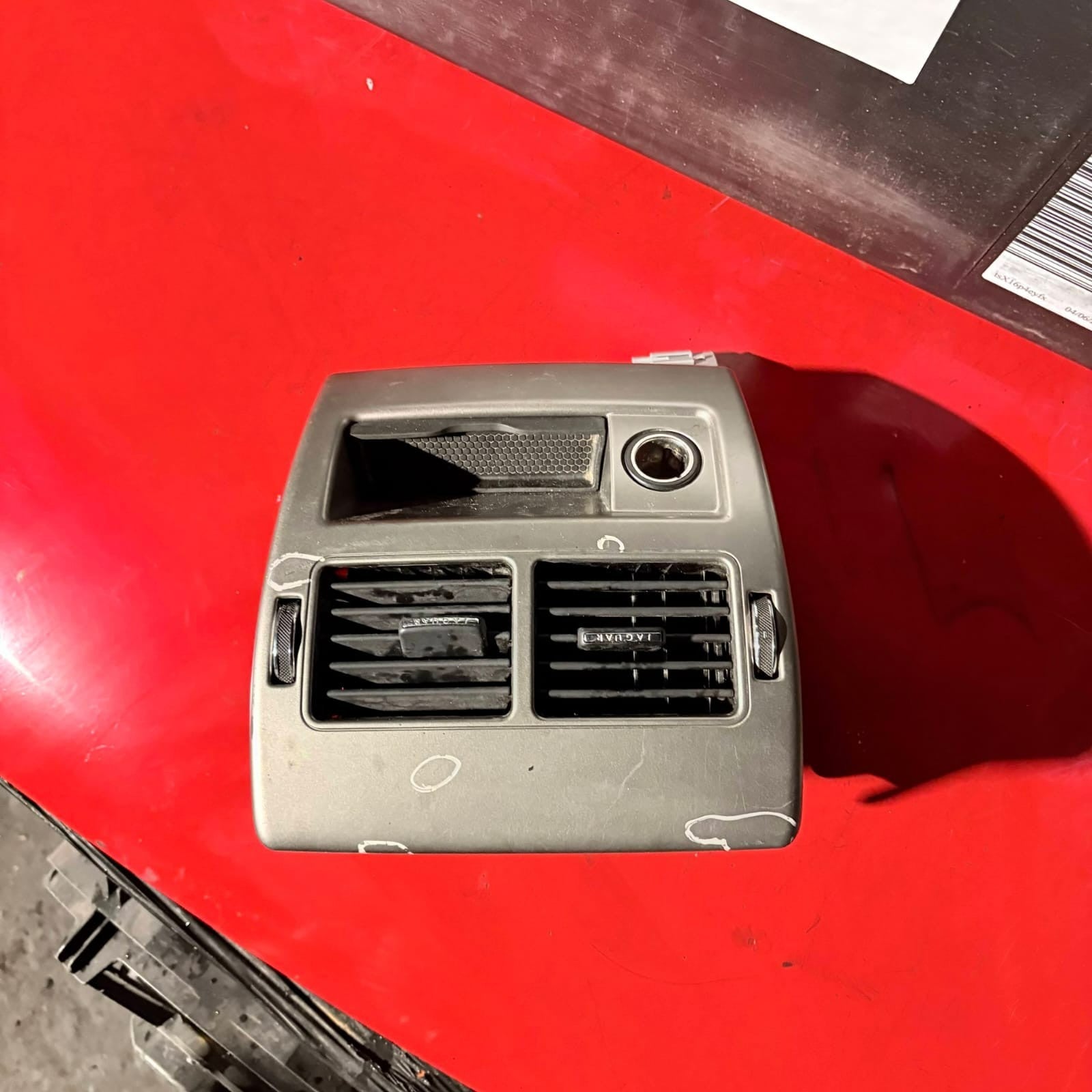 JAGUAR XF X250 2009 REAR AIR VENT GRILL CENTRE CONSOLE AX23-67846-A