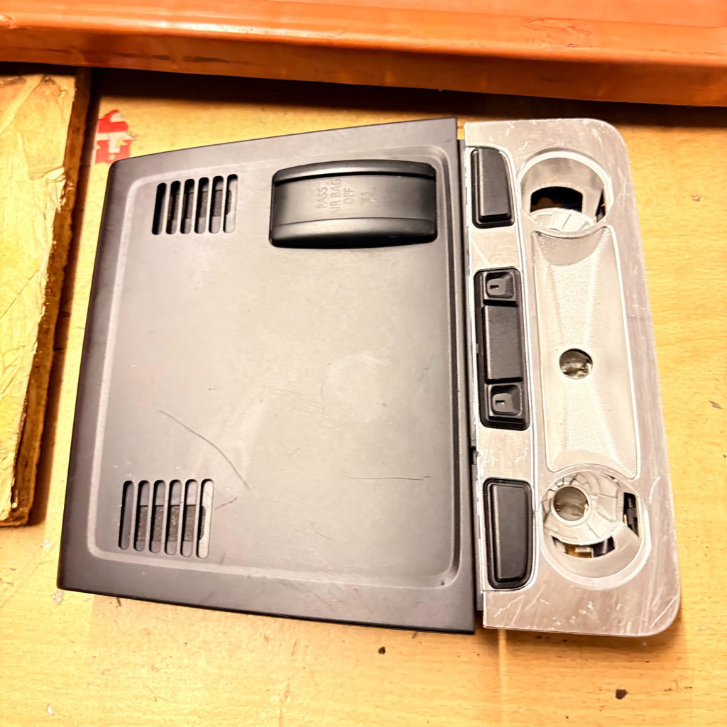 BMW 1 Series 118d E87 2007-2011 Front Roof Light Switch Unit