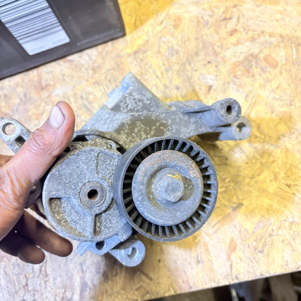 BMW Z3 1.8 1995-2000 1.9 1995-1999 1.9i 2000-2002 Alternator Bracket Tensioner