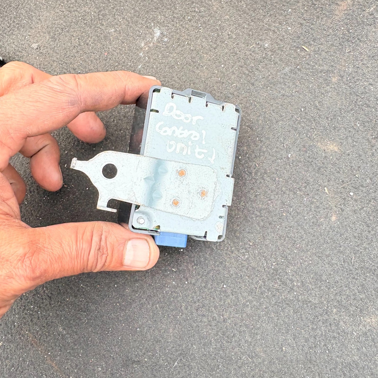 Toyota Prius Door Control Module Ecu 89740-47031
