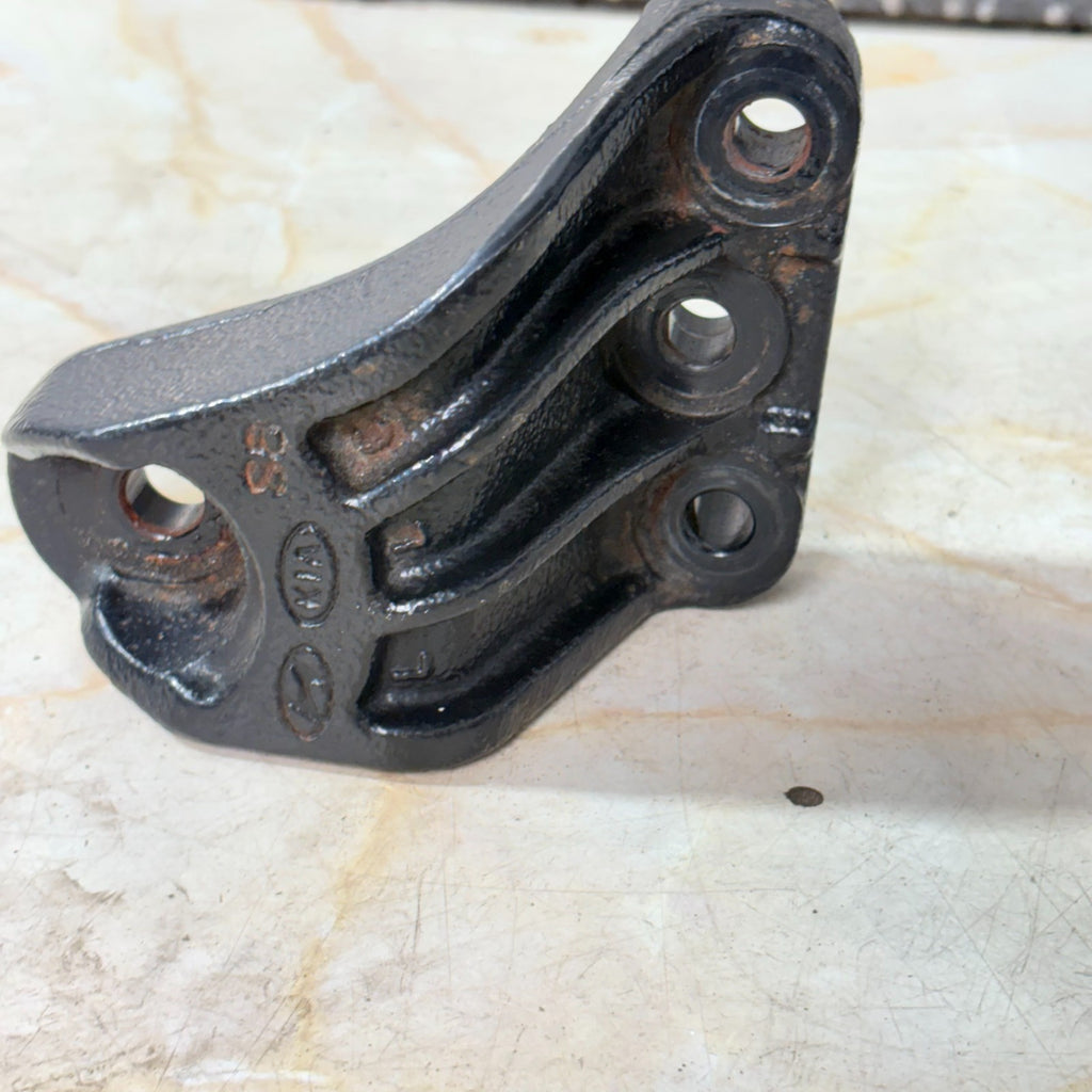 Kia Ceed JD 2012-2018 Engine Mounting Support Bracket 218253X000