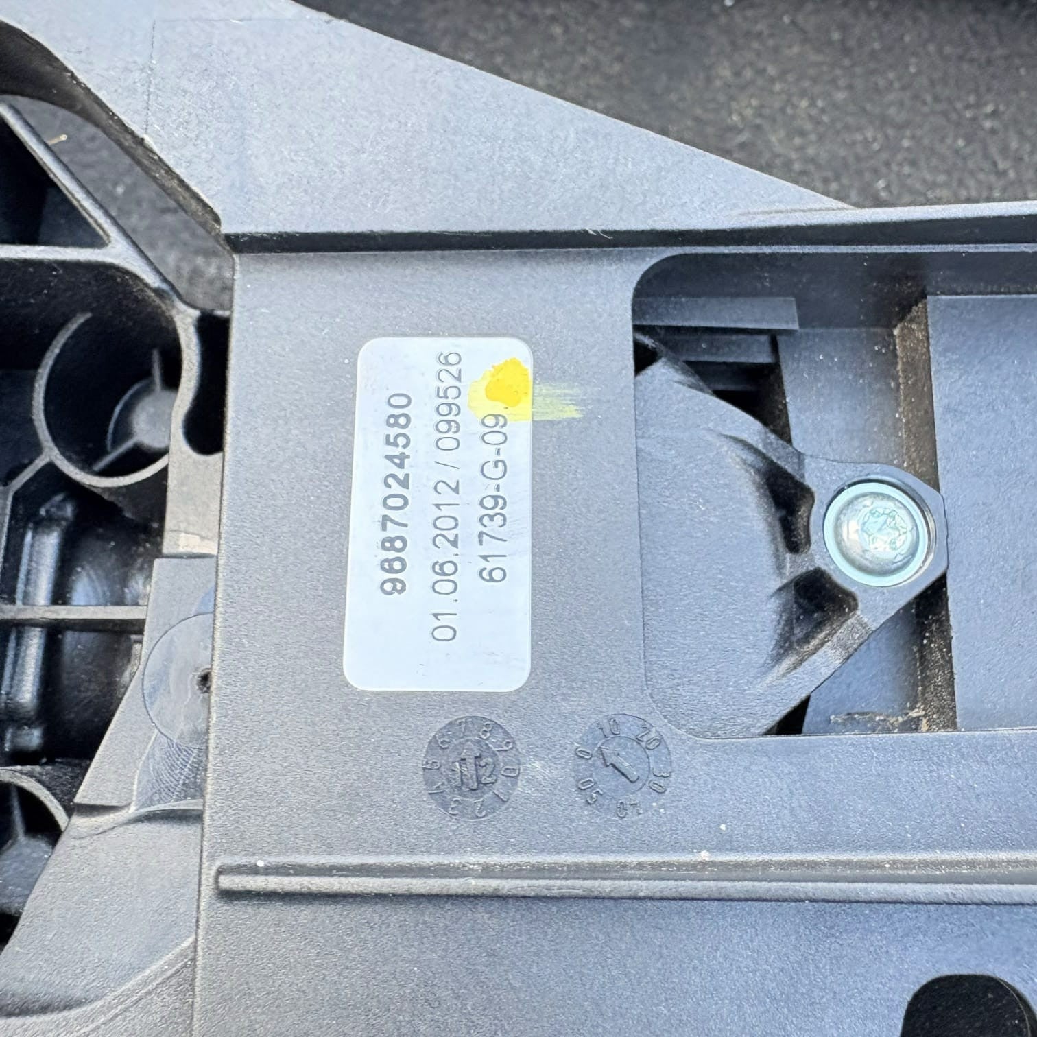 PEUGEOT 3008 2012 AUTOMATIC GEAR SELECTOR SHIFTER 9687024580