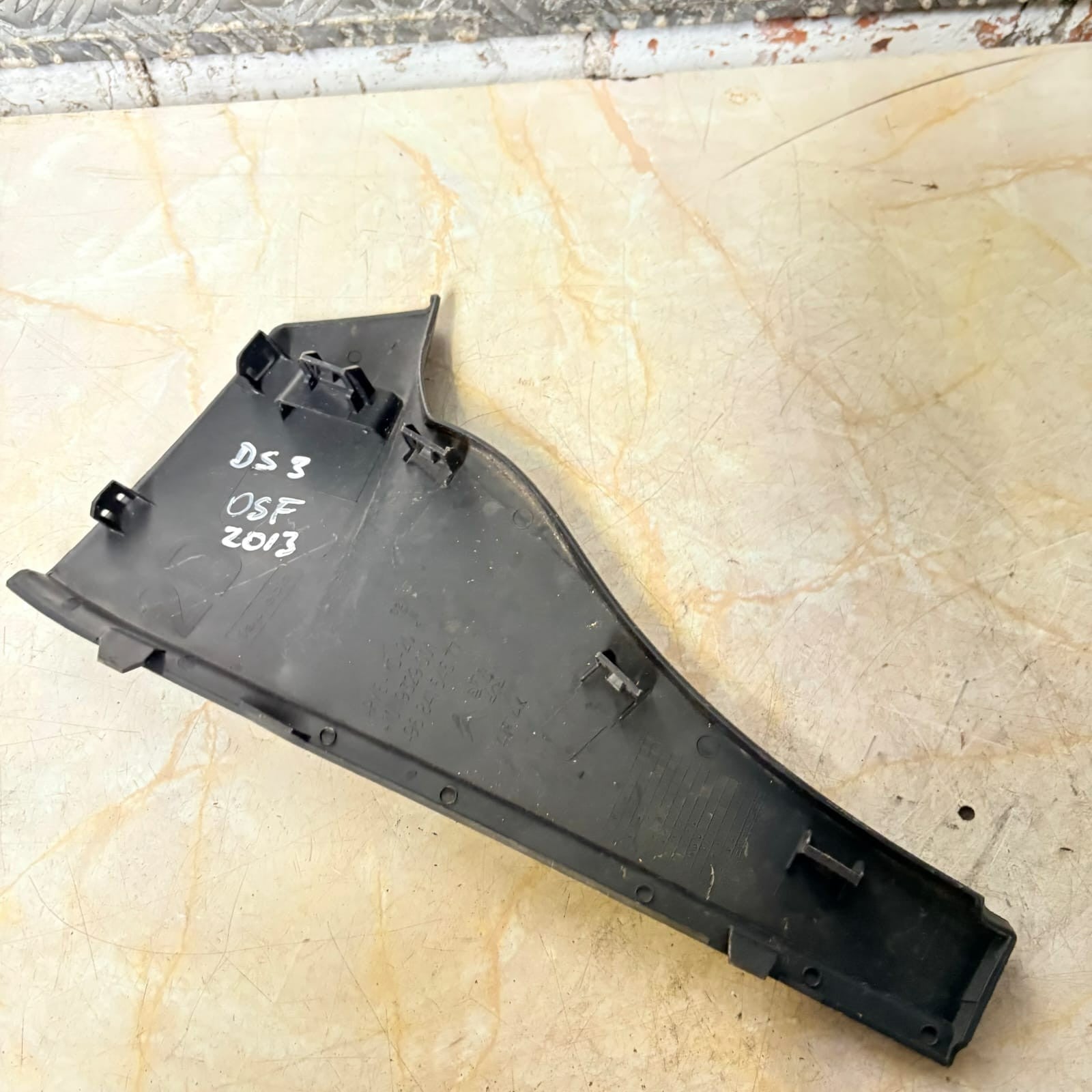 CITROEN DS3 2013 Driver Front DASHBOARD TRIM 9684154677 OSF