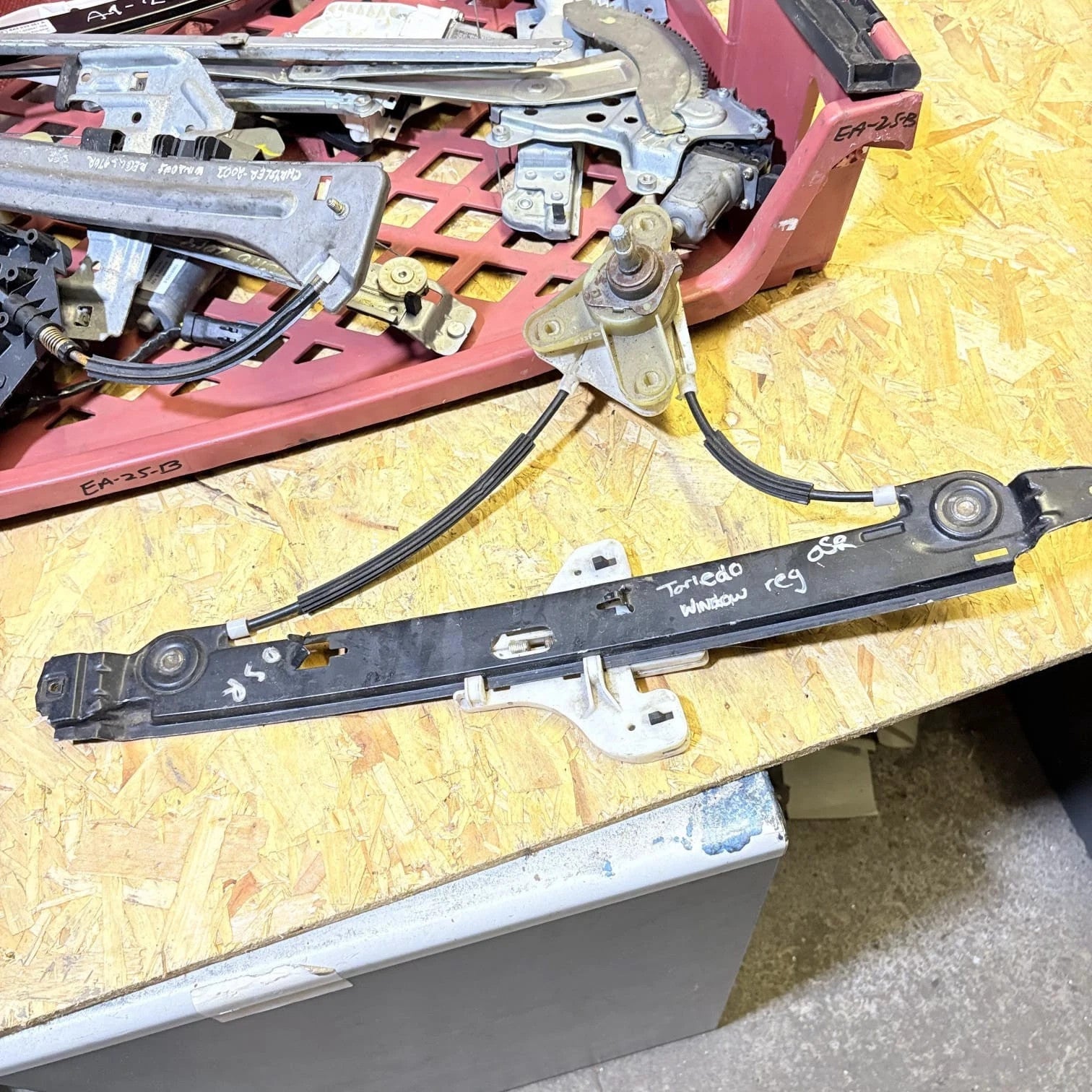 VOLKSWAGEN POLO 2009 Mk5 Drivers Rear Window Regulator 6RS839462A OSR