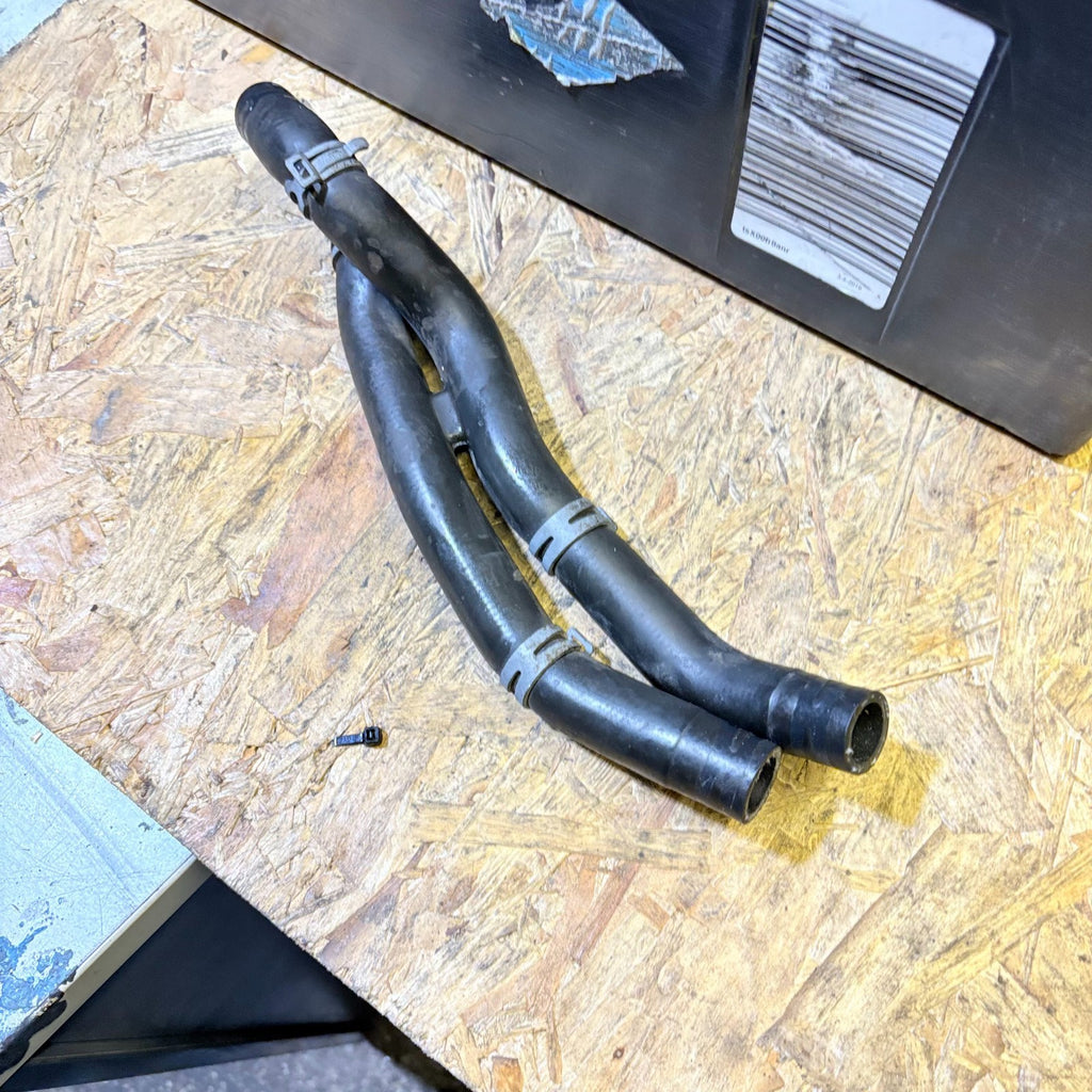 SKODA FABIA WATER COOLANT PIPE 6R0121157 2009-2014