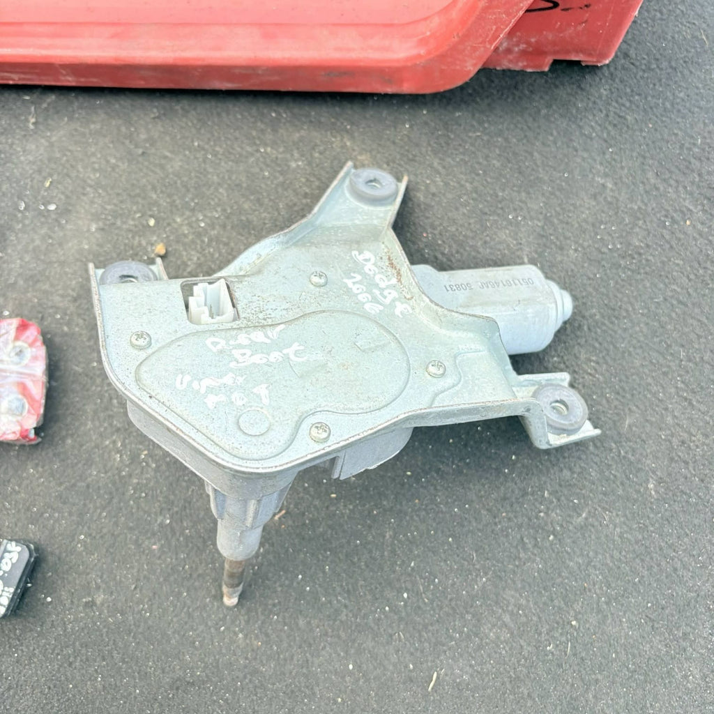 DODGE CALIBER 2006 REAR WINDSCREEN WINDOW WIPER MOTOR 05116146AC 50831