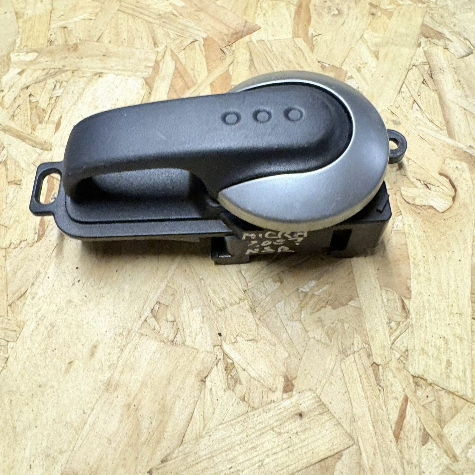 2007 NISSAN MICRA DOOR HANDLE PASSENGER REAR SIDE 5010800006