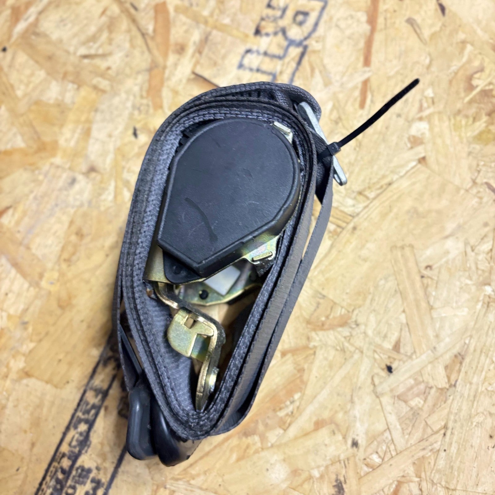 Renault Scenic 2004 Seat Belt Front Right Driver Side