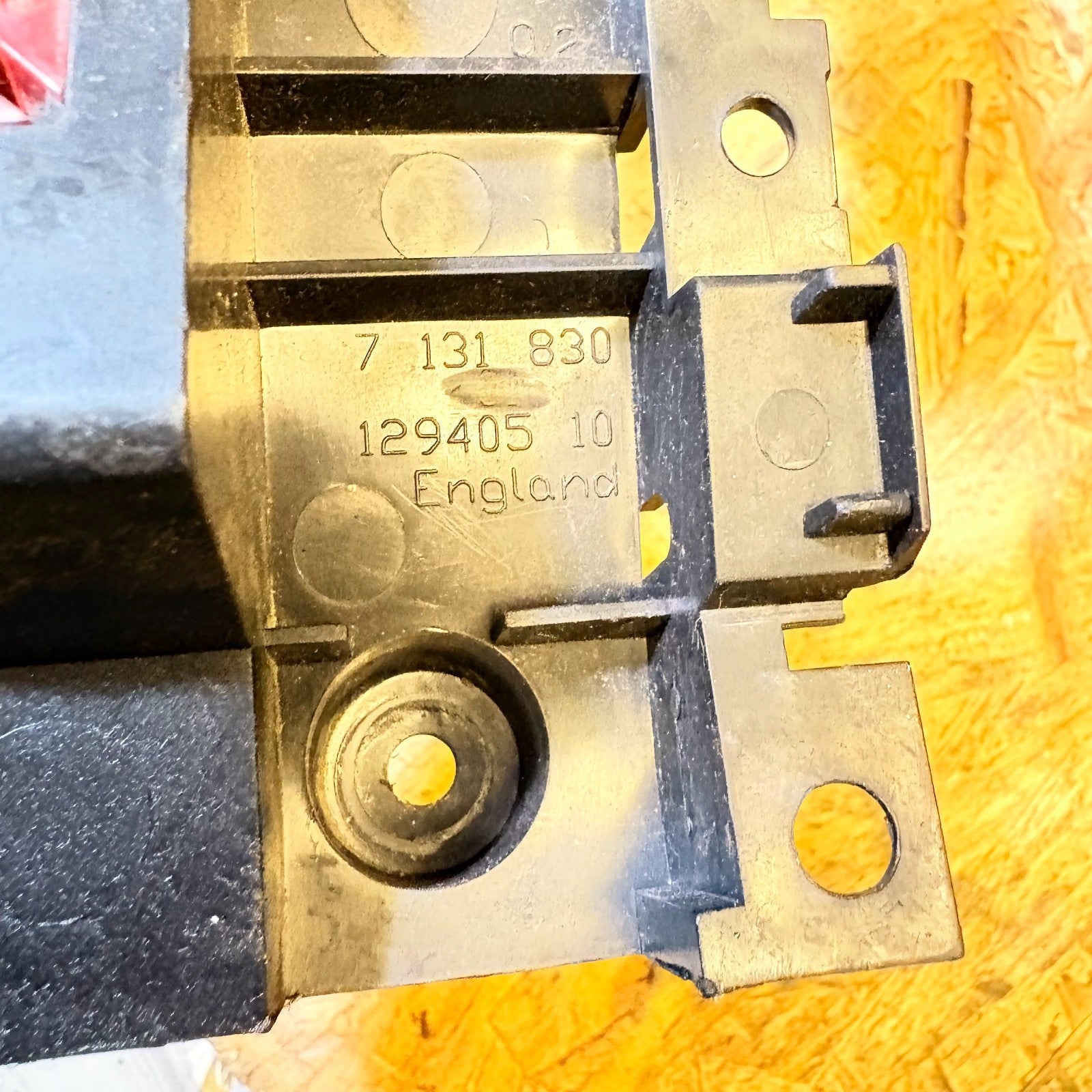 MINI Cooper Handbrake Bracket 51167131830 7131830 R50 R53 04-06 R52 05-08