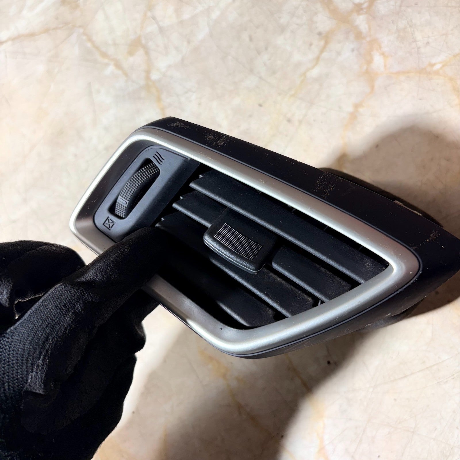 Nissan Qashqai DASHBOARD AIRVENT FRONT LEFT SIDE/NSF 2014-2021 3049-0001