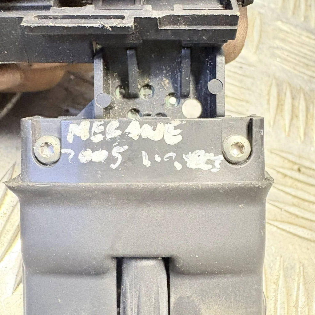 Renault Megane II Scenic II 2002-2009 Radio Control Stalk Switch 8200103769
