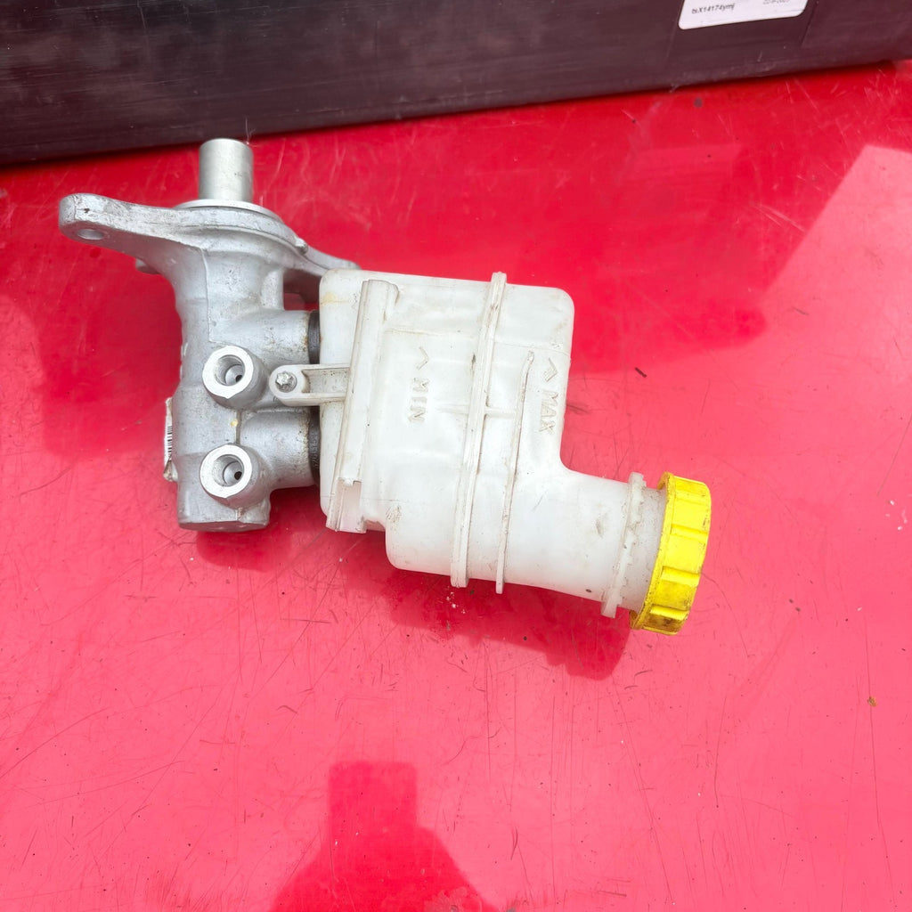 FIAT 500 2008-2019 Brake Master Cylinder Fluid Reservoir 32069666