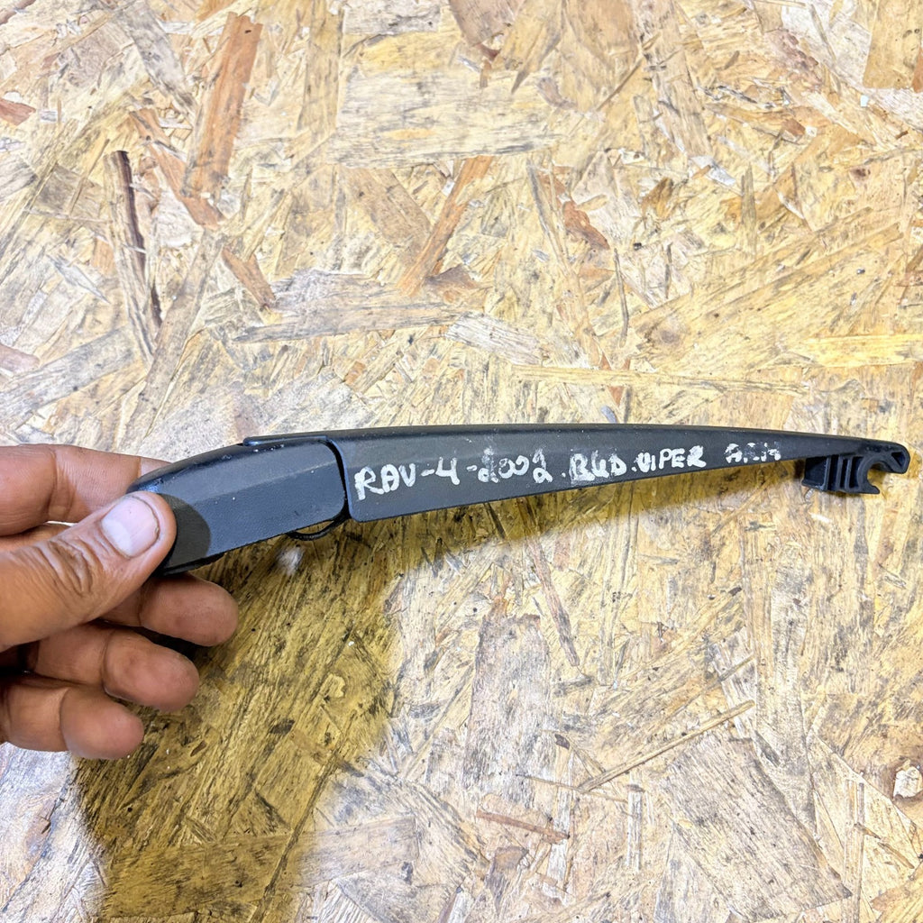 TOYOTA RAV4 MK2 2001-2005 D-4D REAR WIPER ARM