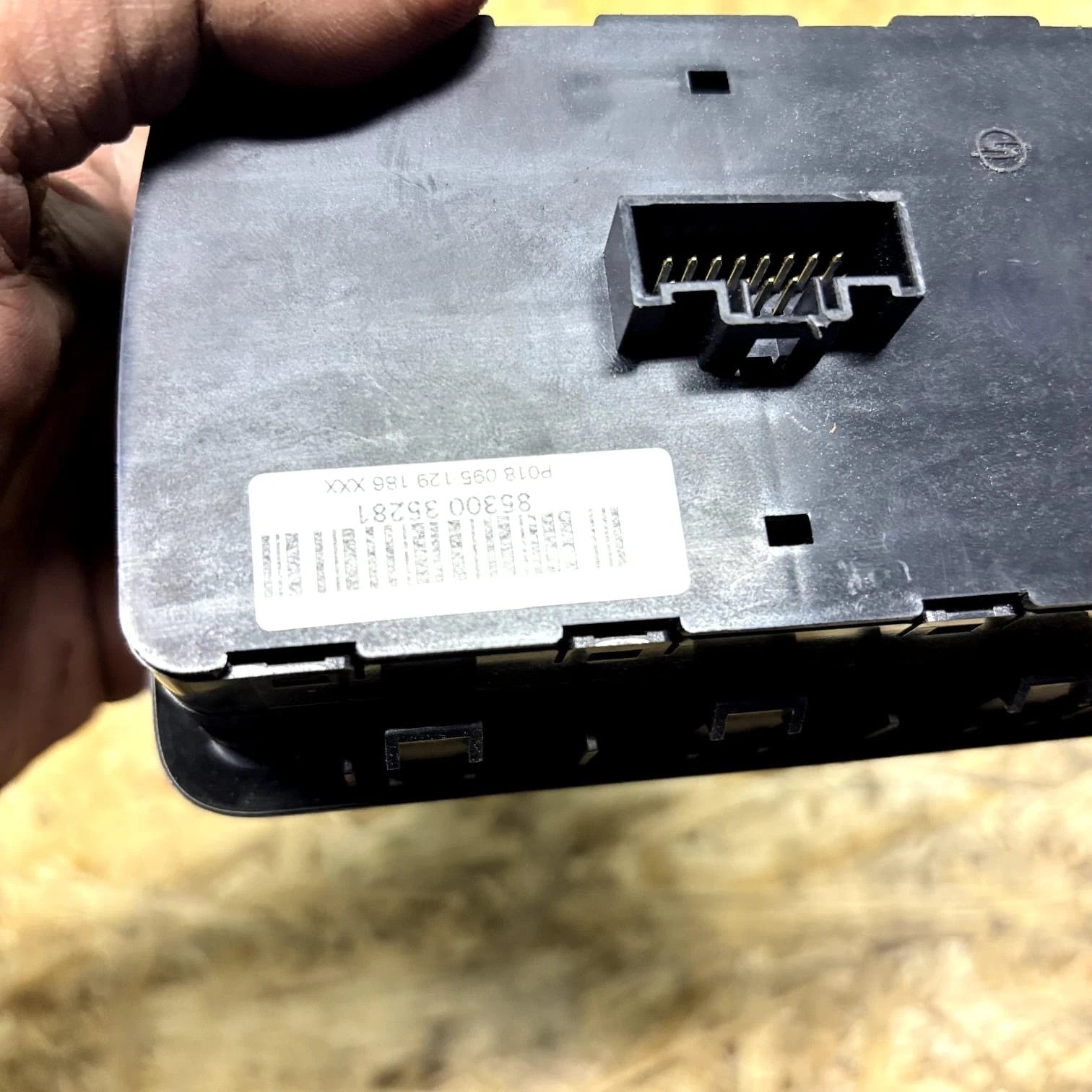 SsangYong Tivoli MK1 2015-2019 Headlight Switch Panel Dash Controls 85300-35281