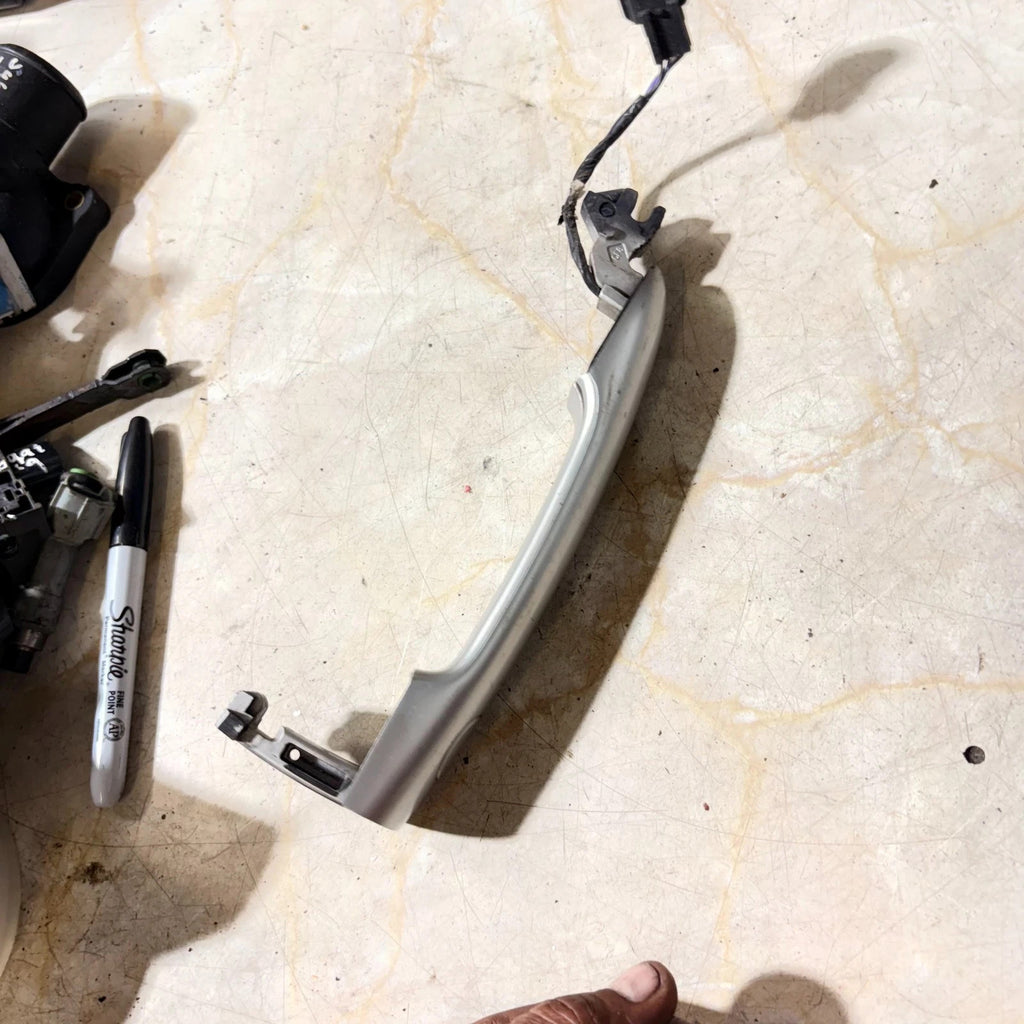RENAULT MEGANE MK2 2002-2009 FRONT LEFT SIDE DOOR HANDLE 8200289825