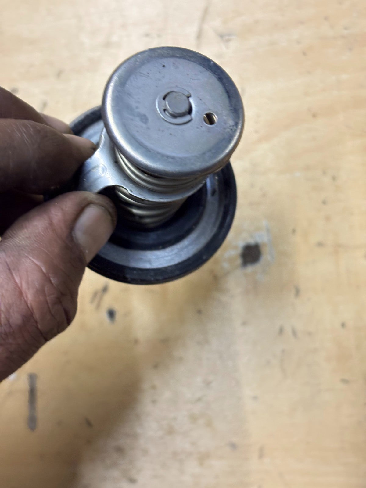 TOYOTA ESTIMA HYBRID MK2 2000-2006 Thermostat
