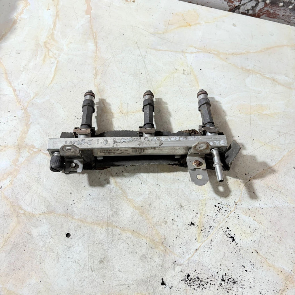 VAUXHALL CORSA D FUEL RAIL & INJECTORS 0280151207 BOSCH