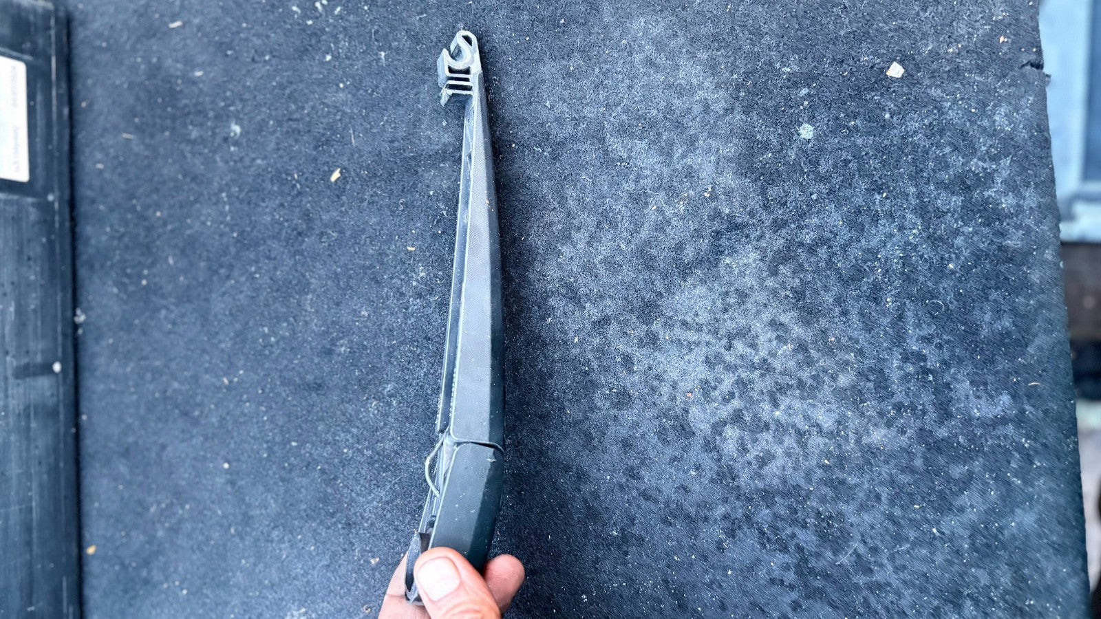Toyota RAV4 Rear Wiper Arm Assembly 2000-2005 XA20 Tailgate 85241-42040