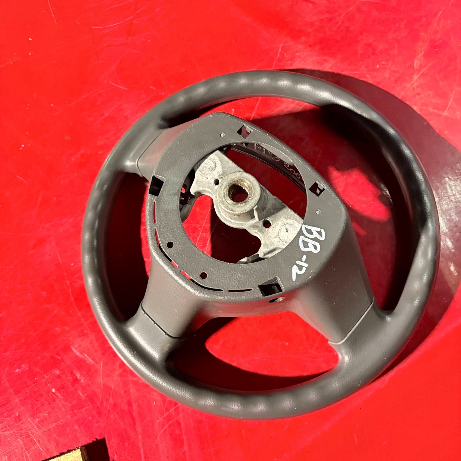 608644700B Sport Steering Wheel for NISSAN PIXO