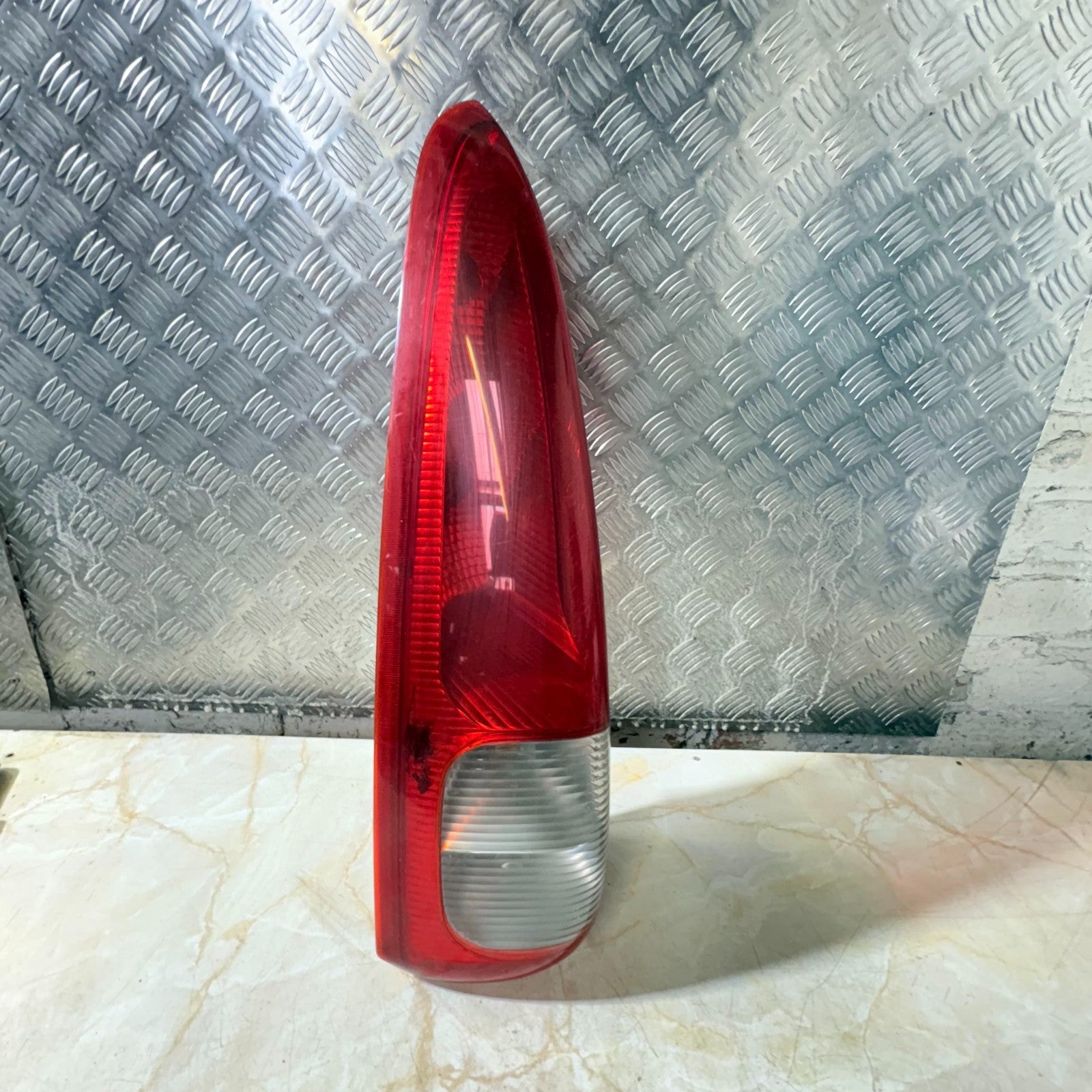 Daewoo Tacuma Chevrolet Rezzo U100 2000-2008 LH Rear Tail Light 96260526