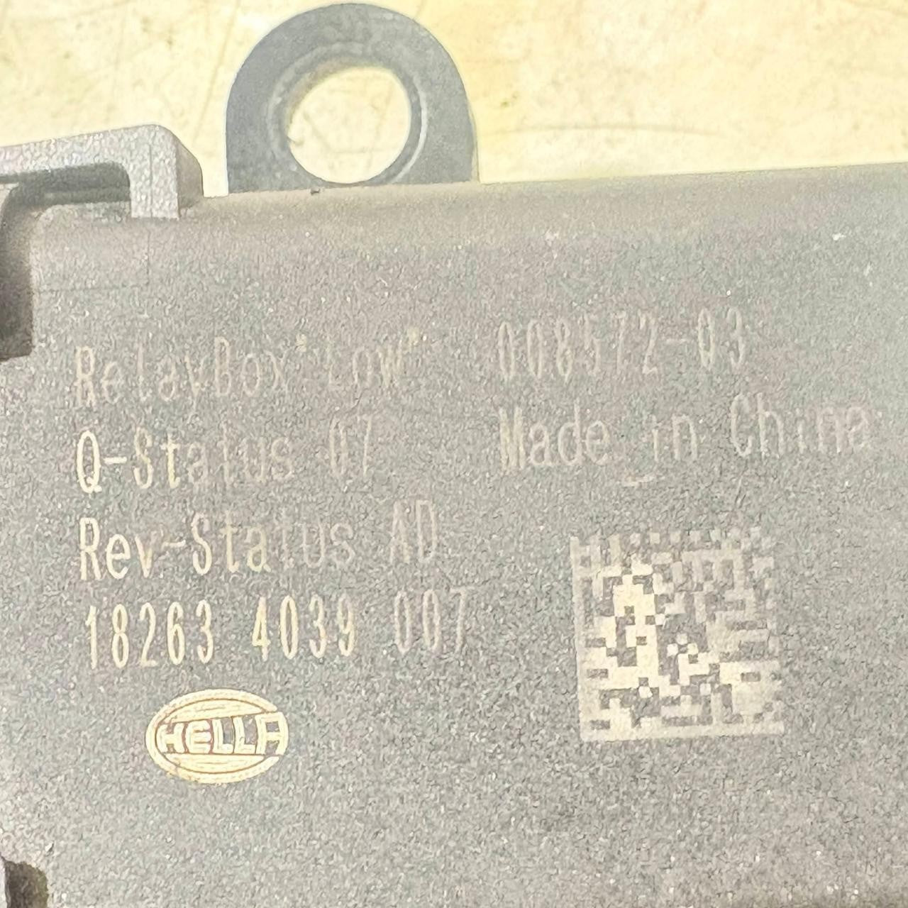 Skoda Fabia MK3 NJ 2017-2021 1.0 Petrol Brake Vacuum Pump Relay Module 008572-03