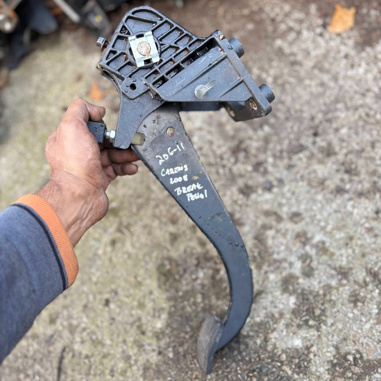 KIA CARENS 2008 Accelerator Pedal