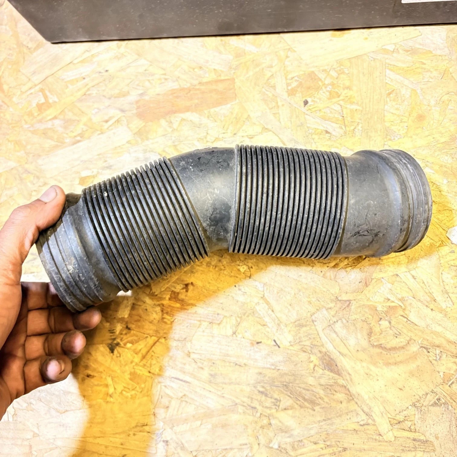 SEAT Ibiza 6L / VW Polo 9N Air Intake Hose Pipe 6Q0129684P 2002-2010
