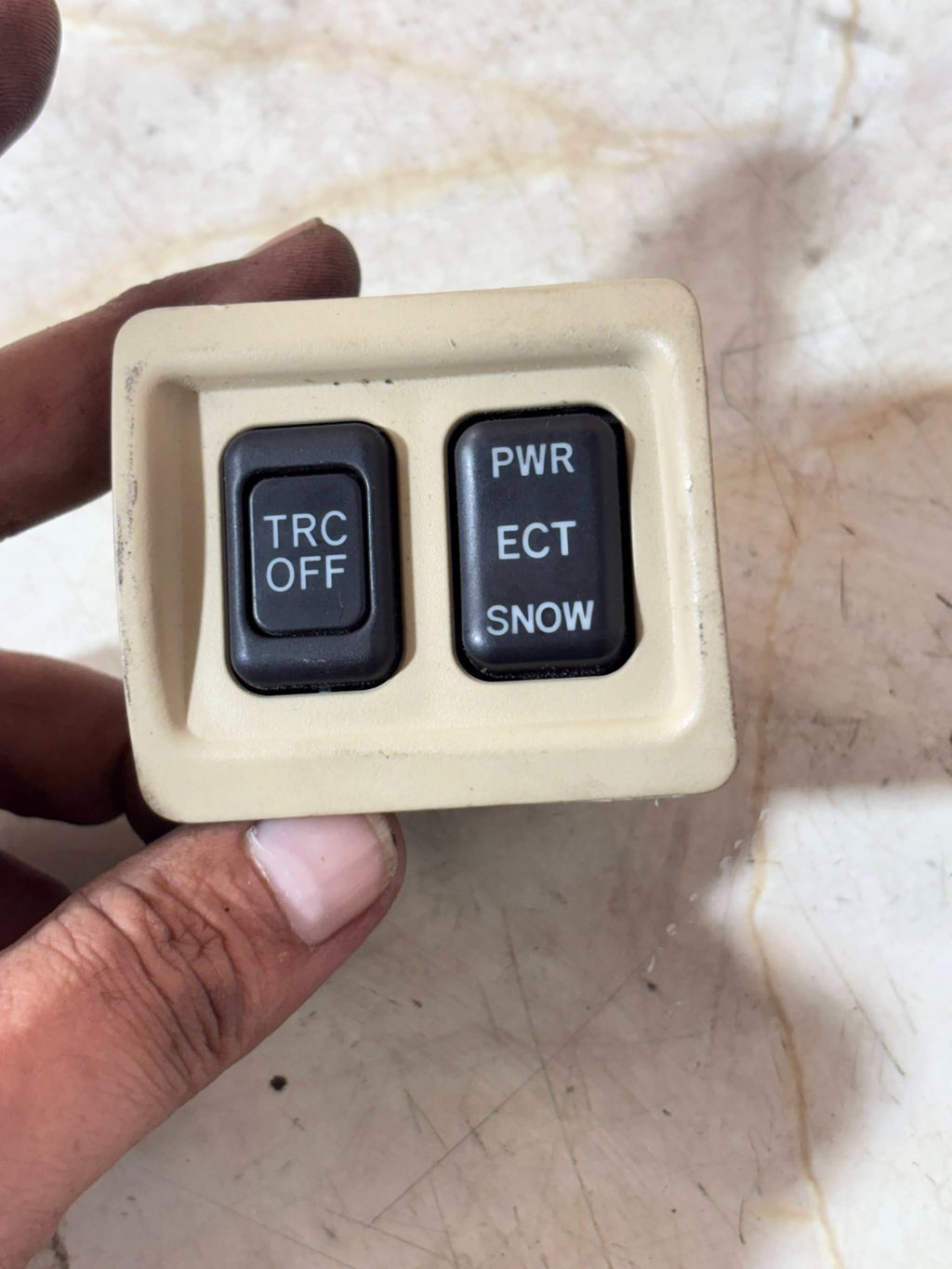 2006-2007 Lexus 15A606 Traction Control Switch
