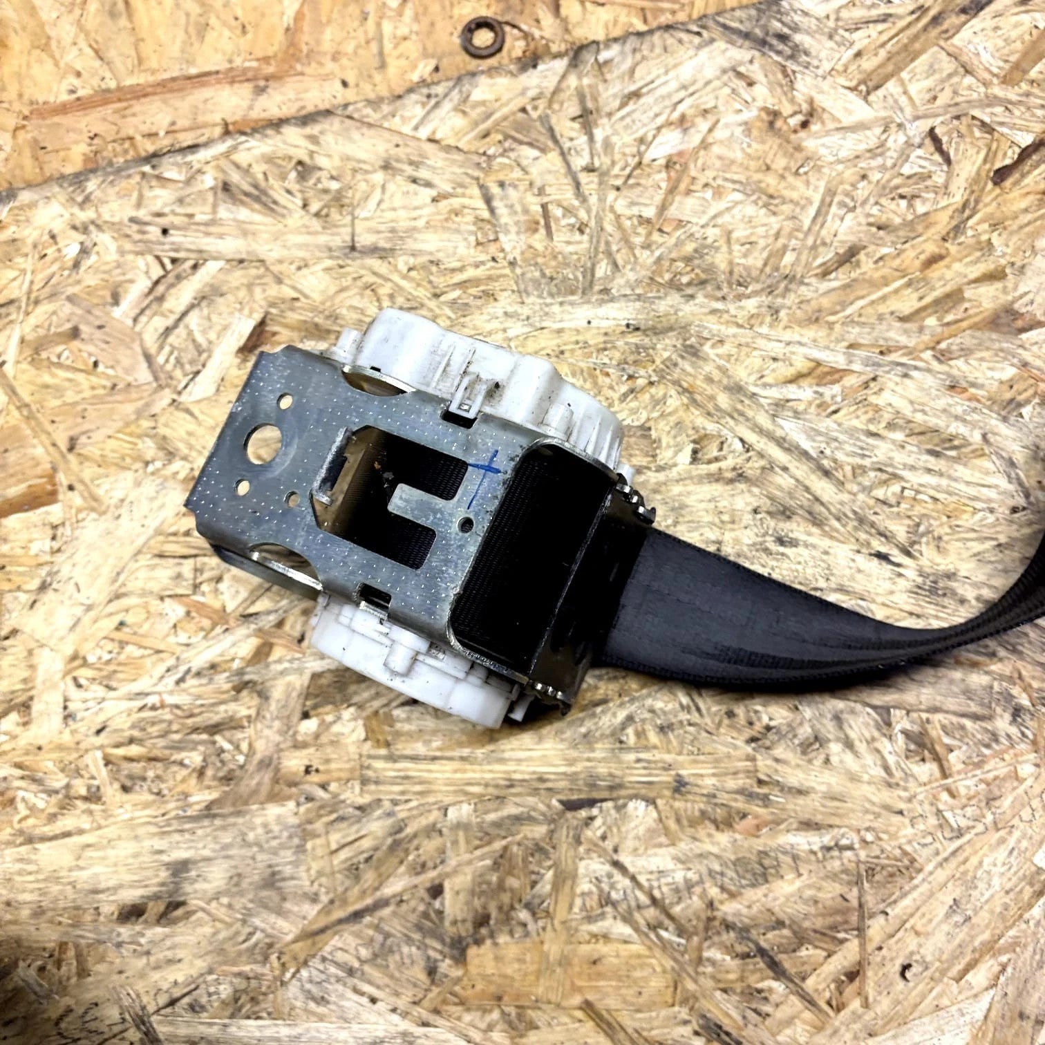 Skoda Fabia II 07-14 5 Door Rear Right Seat Belt Retractor 5J6857448RAA 33061192